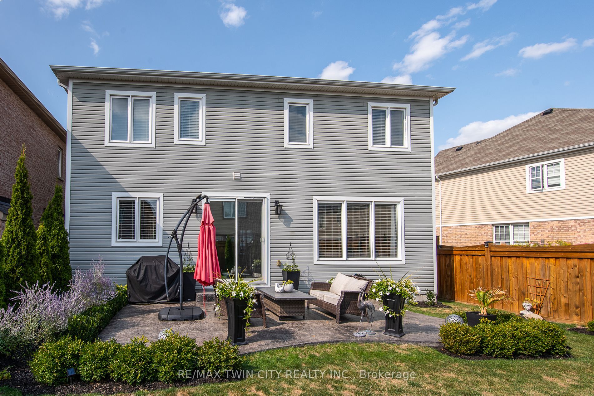 232 Shady Glen Crescent