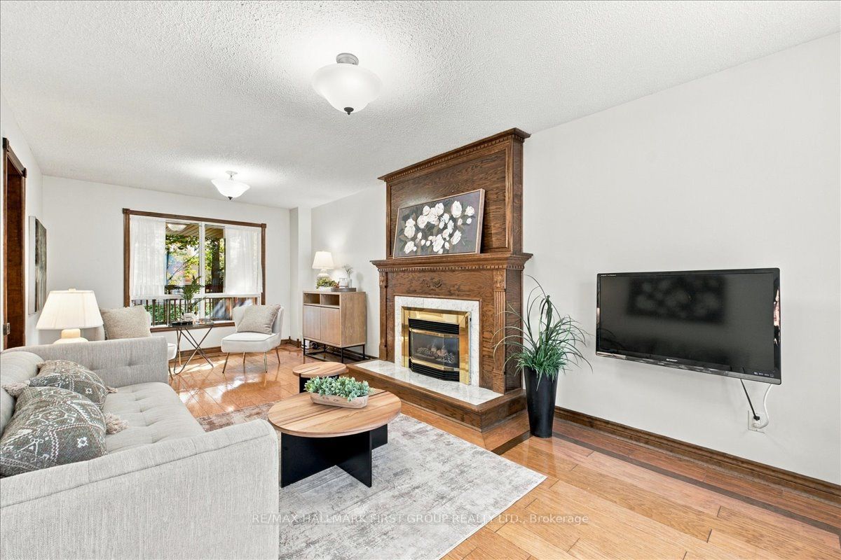 23 Flowers Crescent