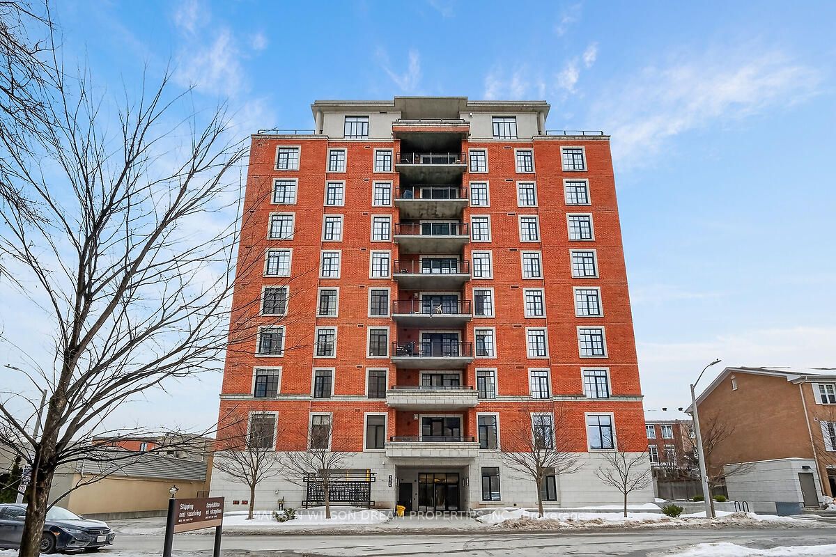 330 Loretta Avenue S 906