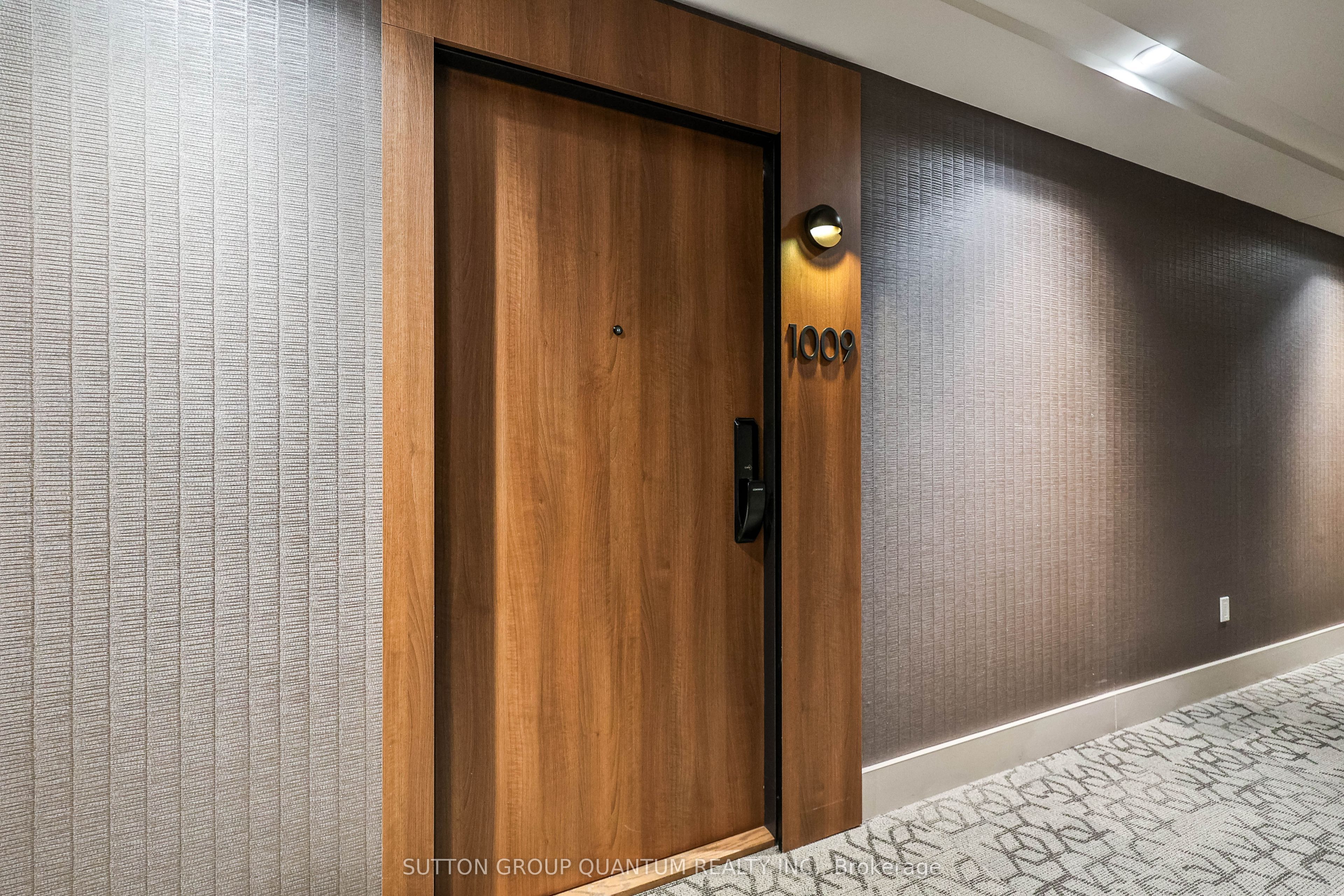 21 Park Street E 1009