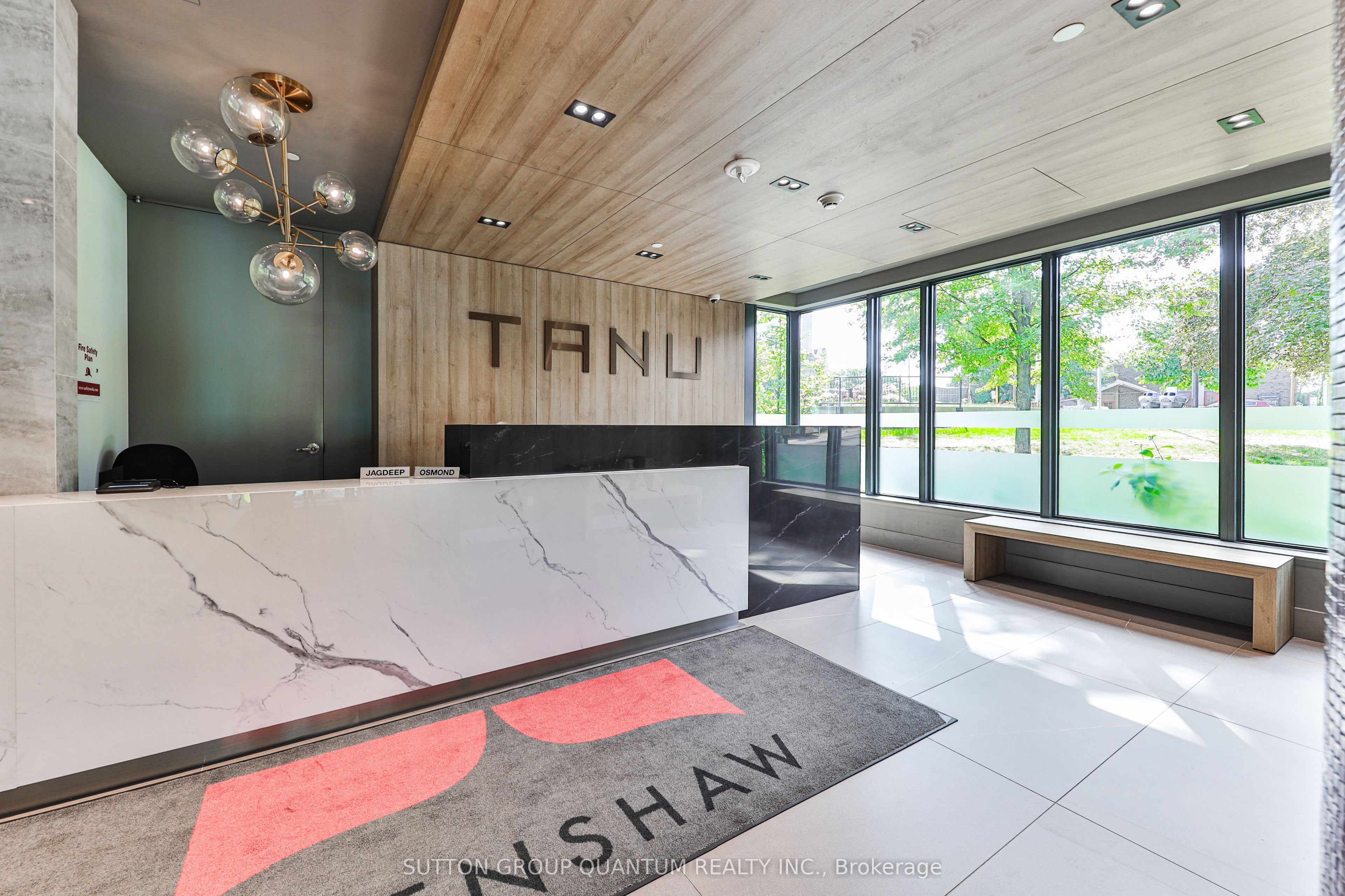 21 Park Street E 1009