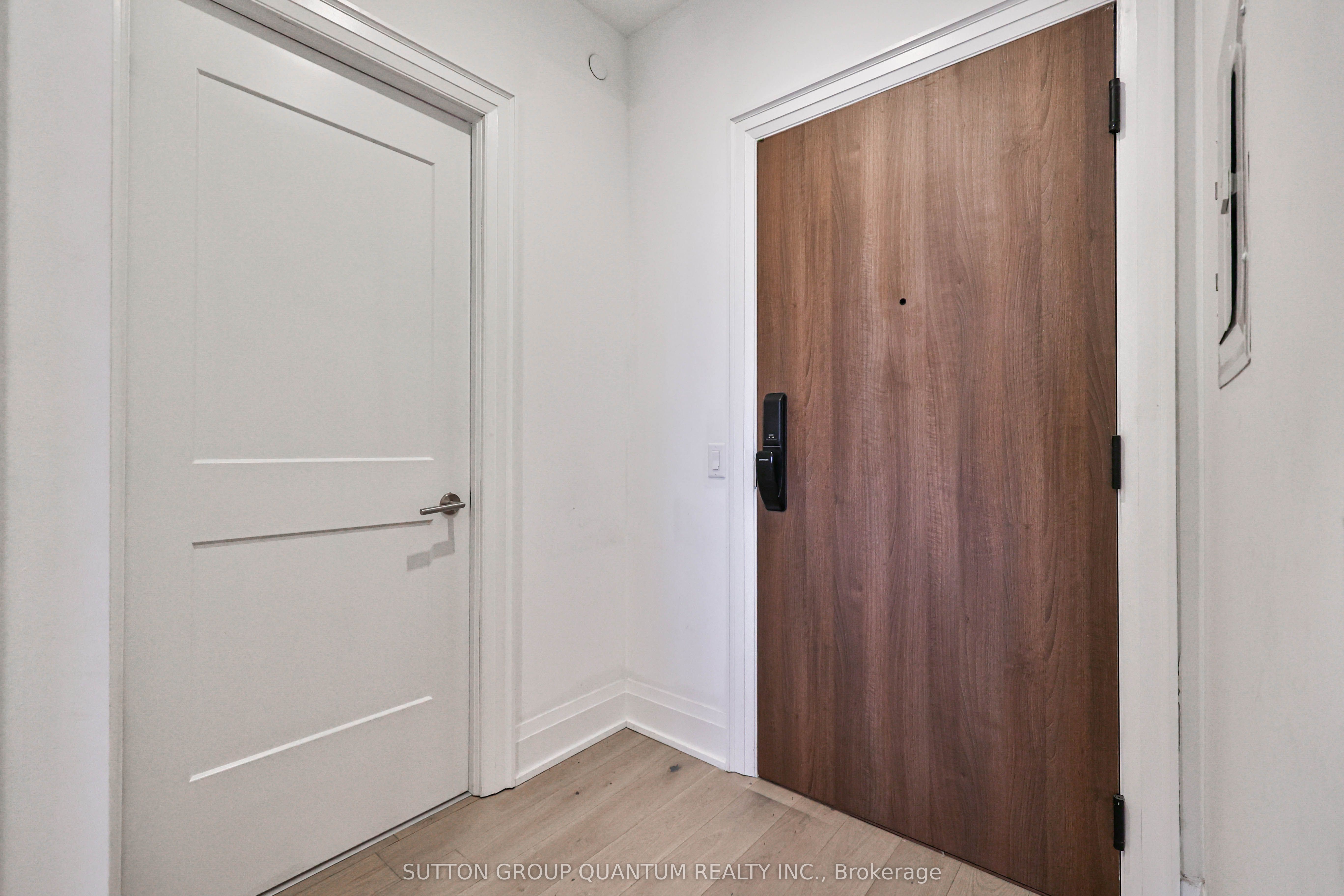 21 Park Street E 1009