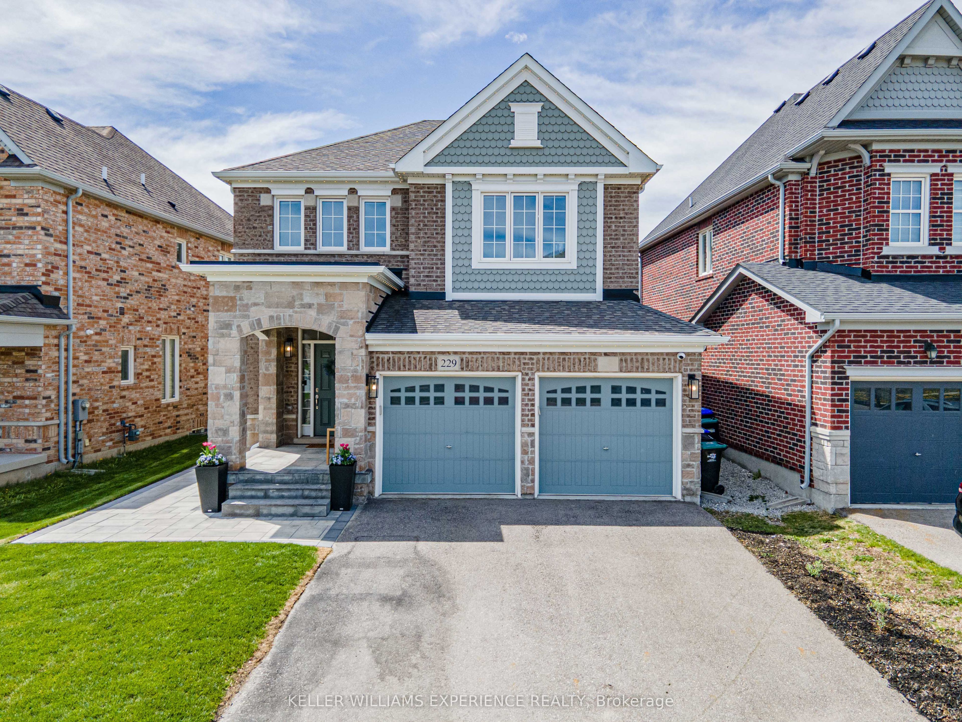 229 Blue Dasher Boulevard