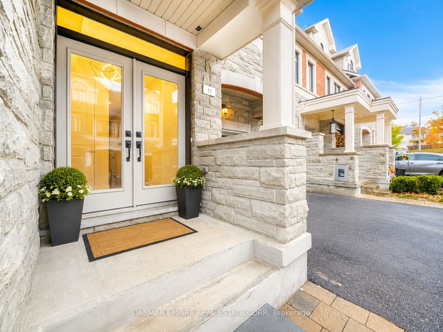 11 Hiawatha Court