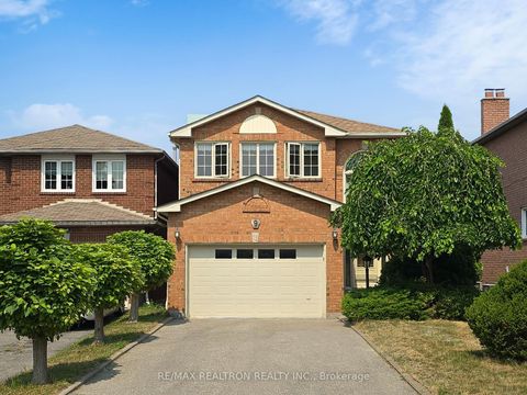 9 Cranston Manor Court Toronto E08 ON M1J 3M7