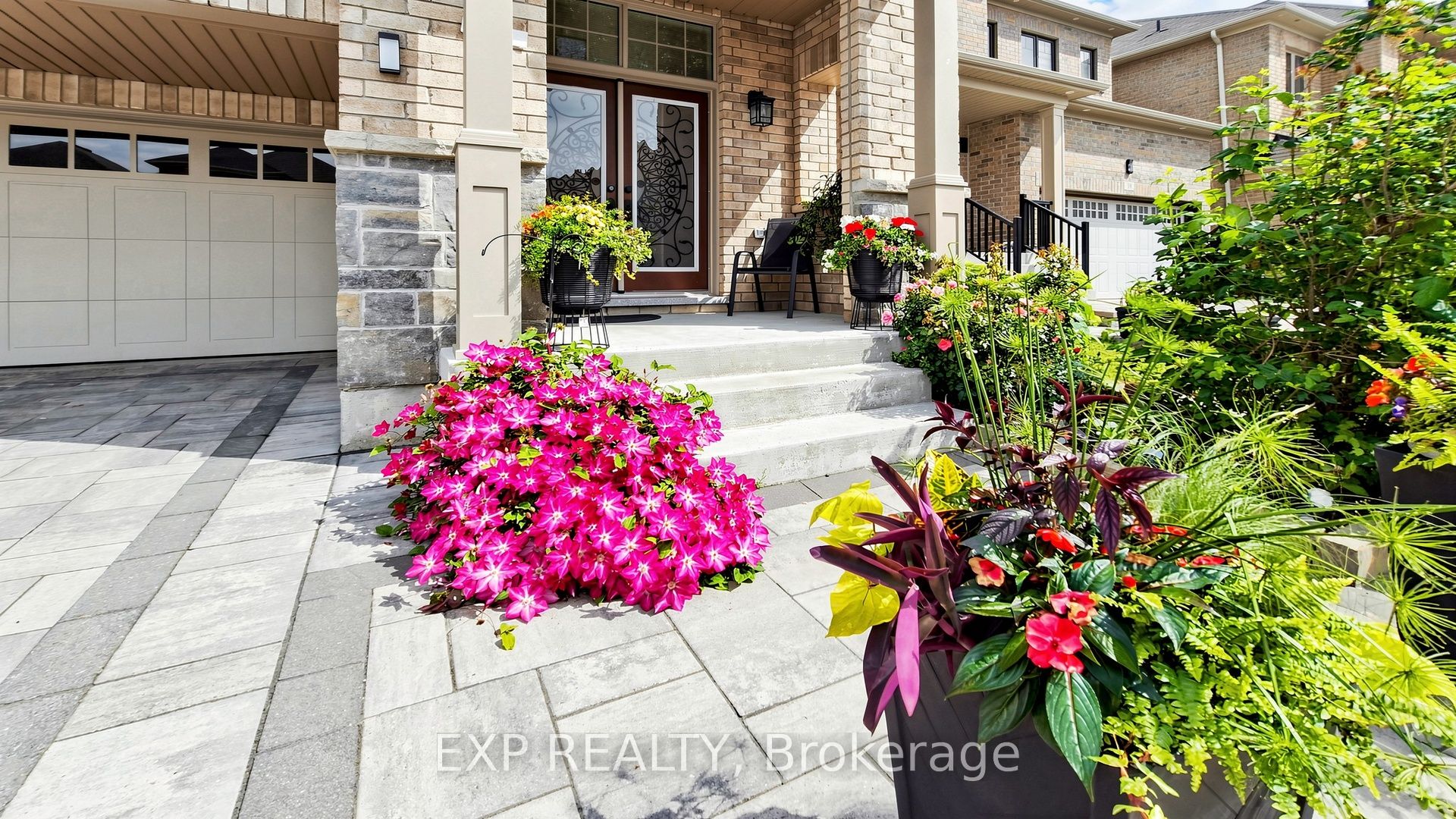 34 Buttonleaf Crescent