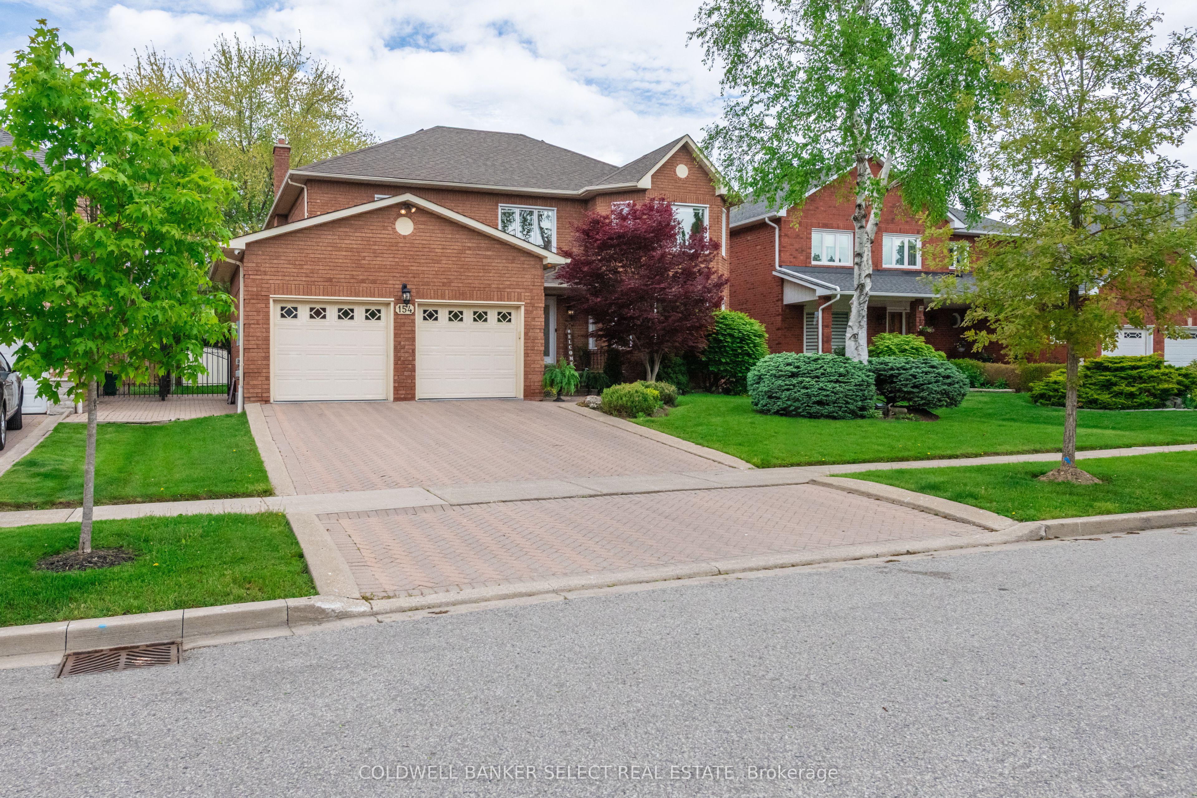 154 Conti Crescent