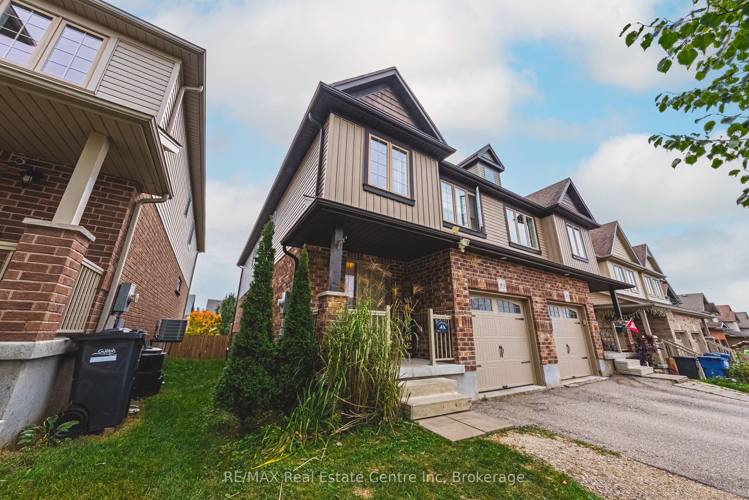 93 Couling Crescent
