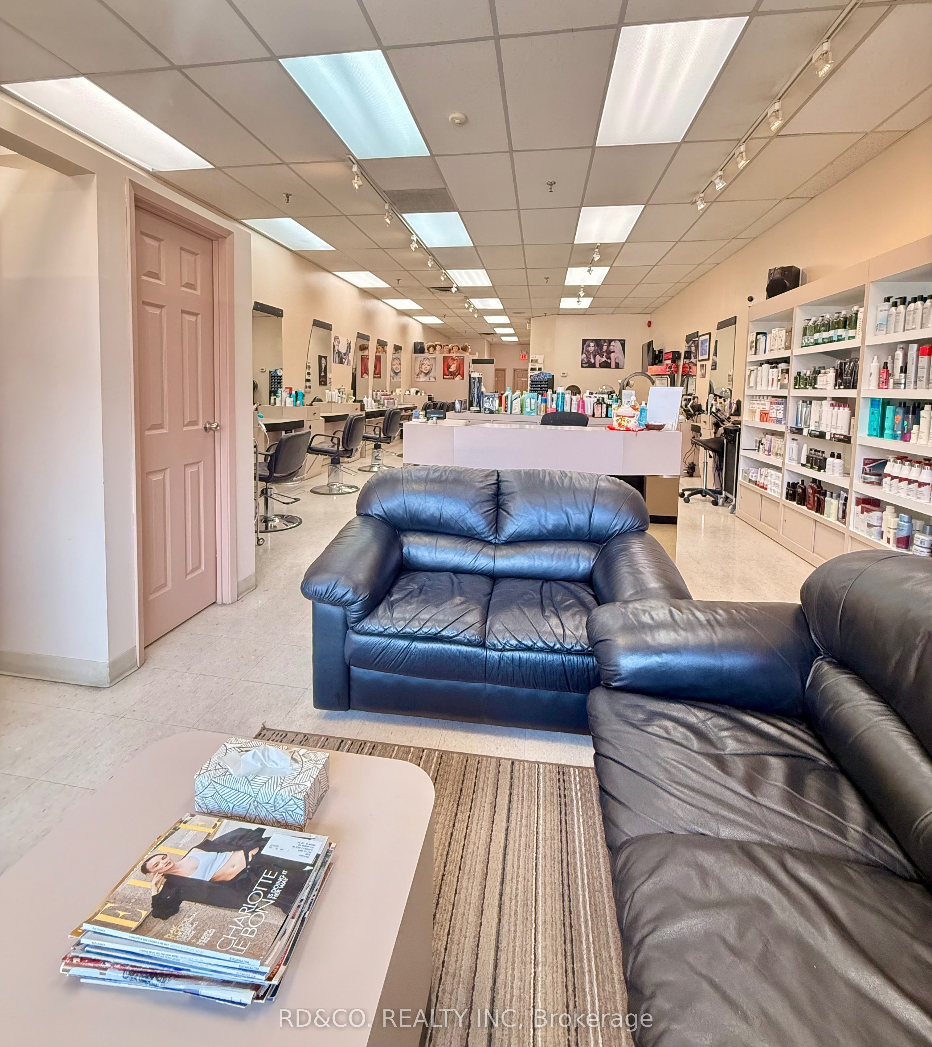 7313 Woodbine Avenue E