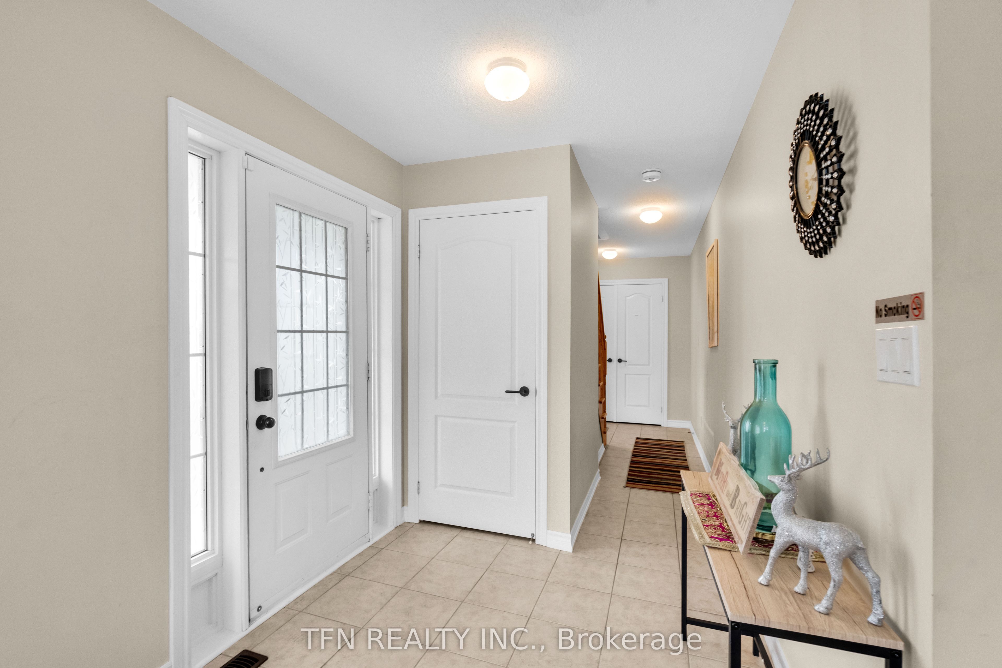 2 Shiff Crescent