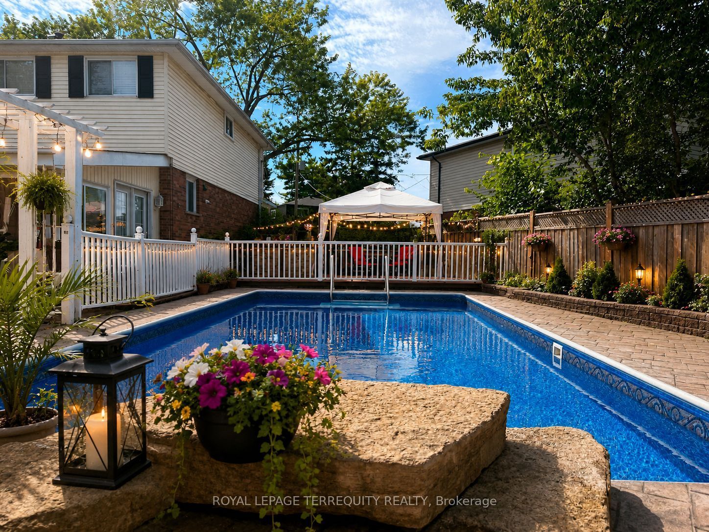 235 Barkley Crescent