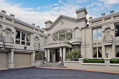 305 Woodland Acres Crescent Vaughan ON L6A 1G1