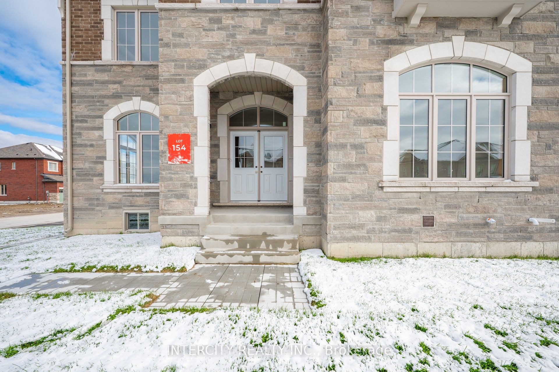 71 Lorrain Hand Avenue