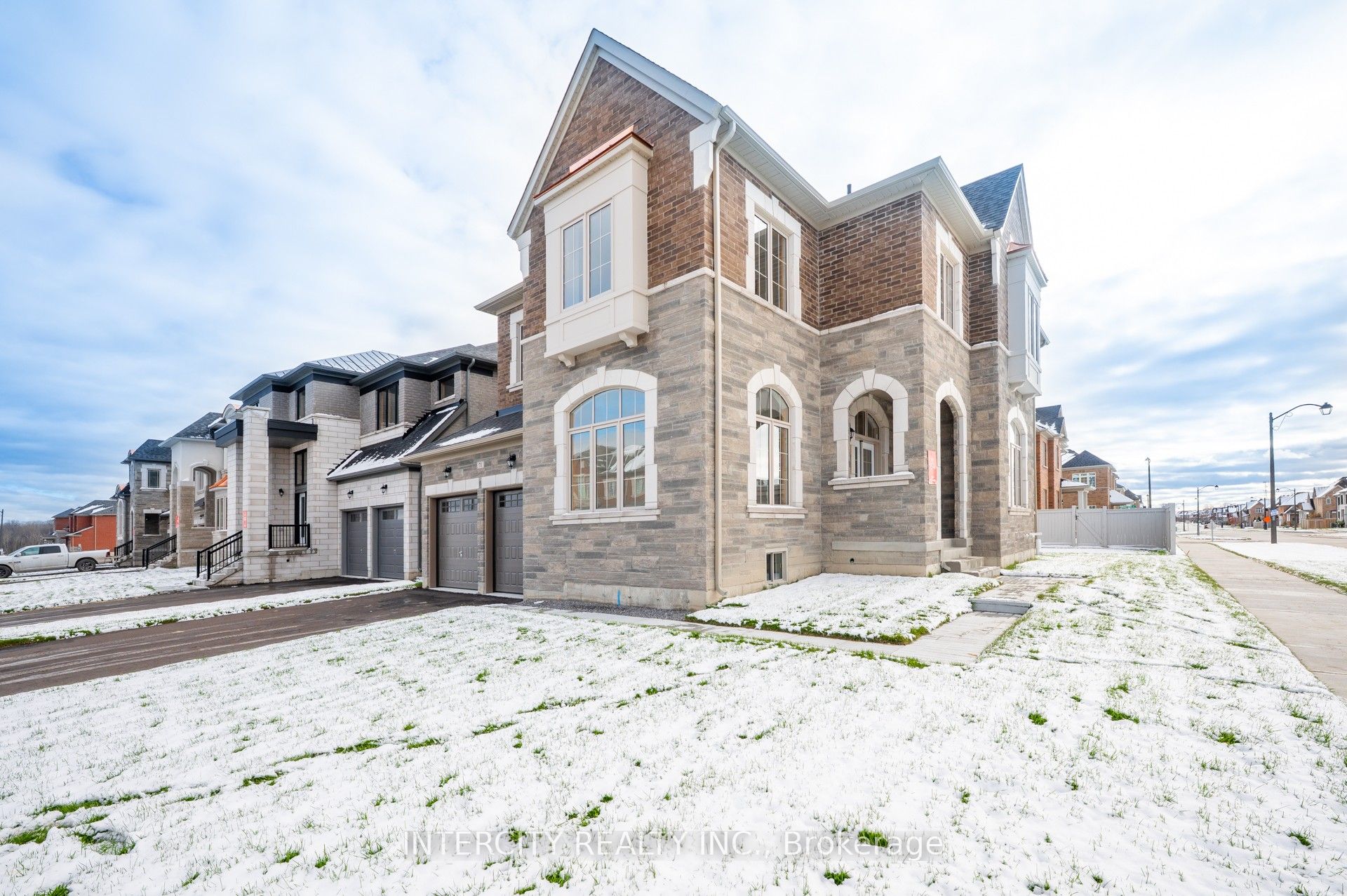 71 Lorrain Hand Avenue