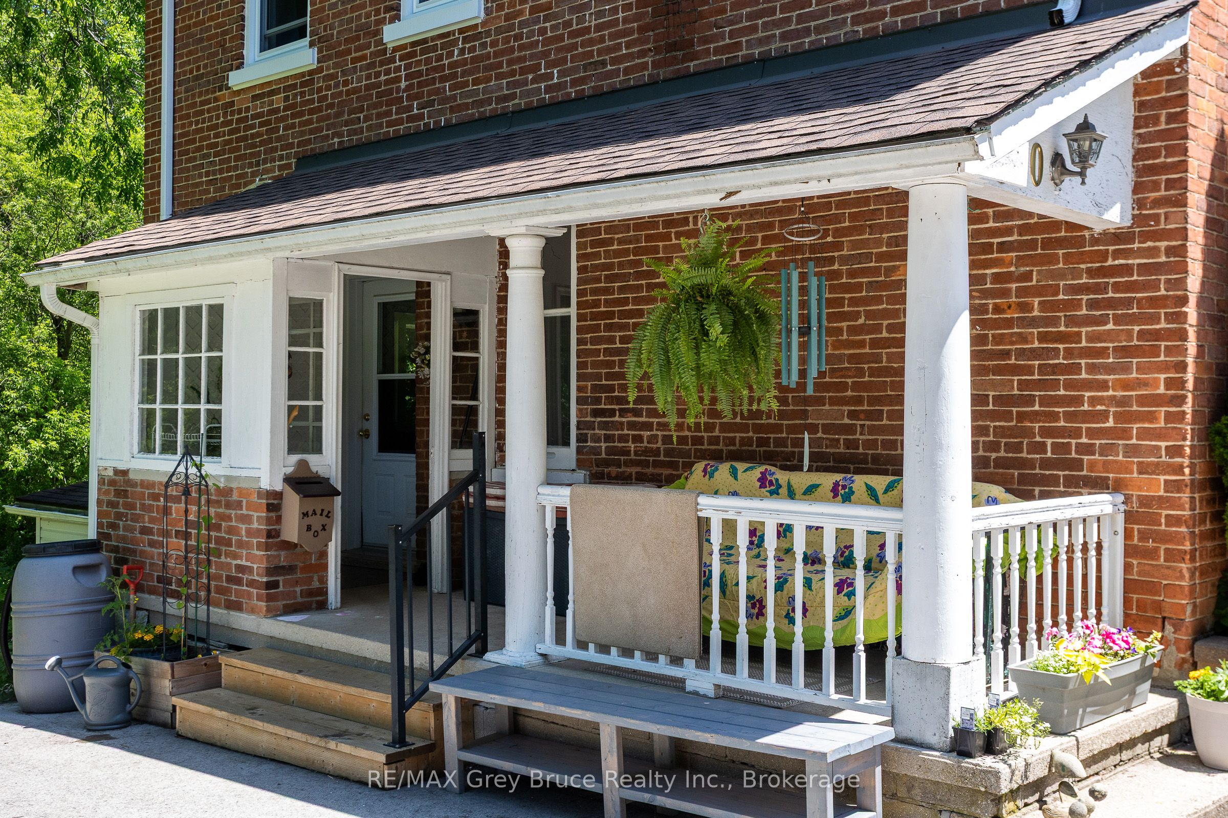 580 23rd Street W