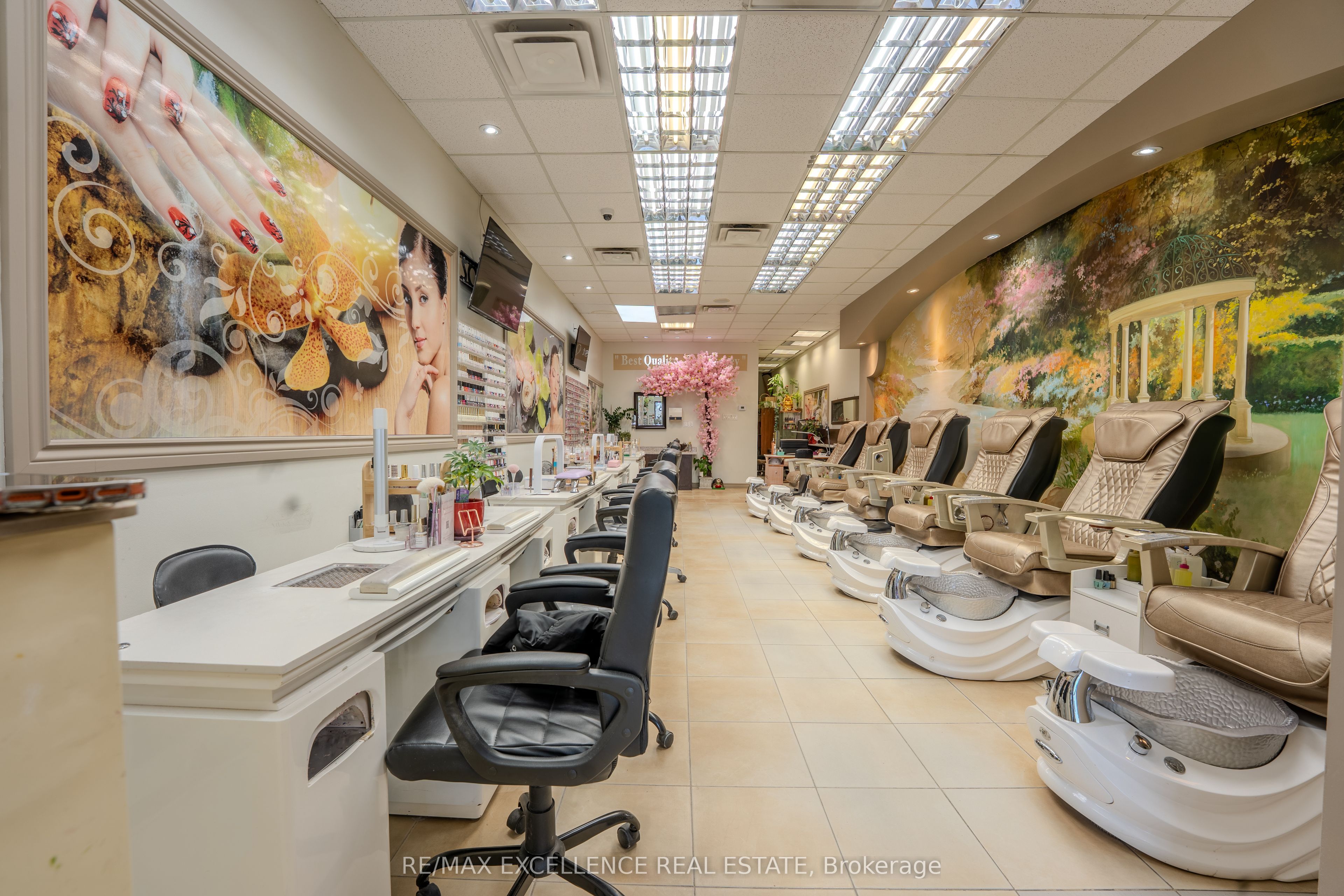 1 Steeles Avenue 11