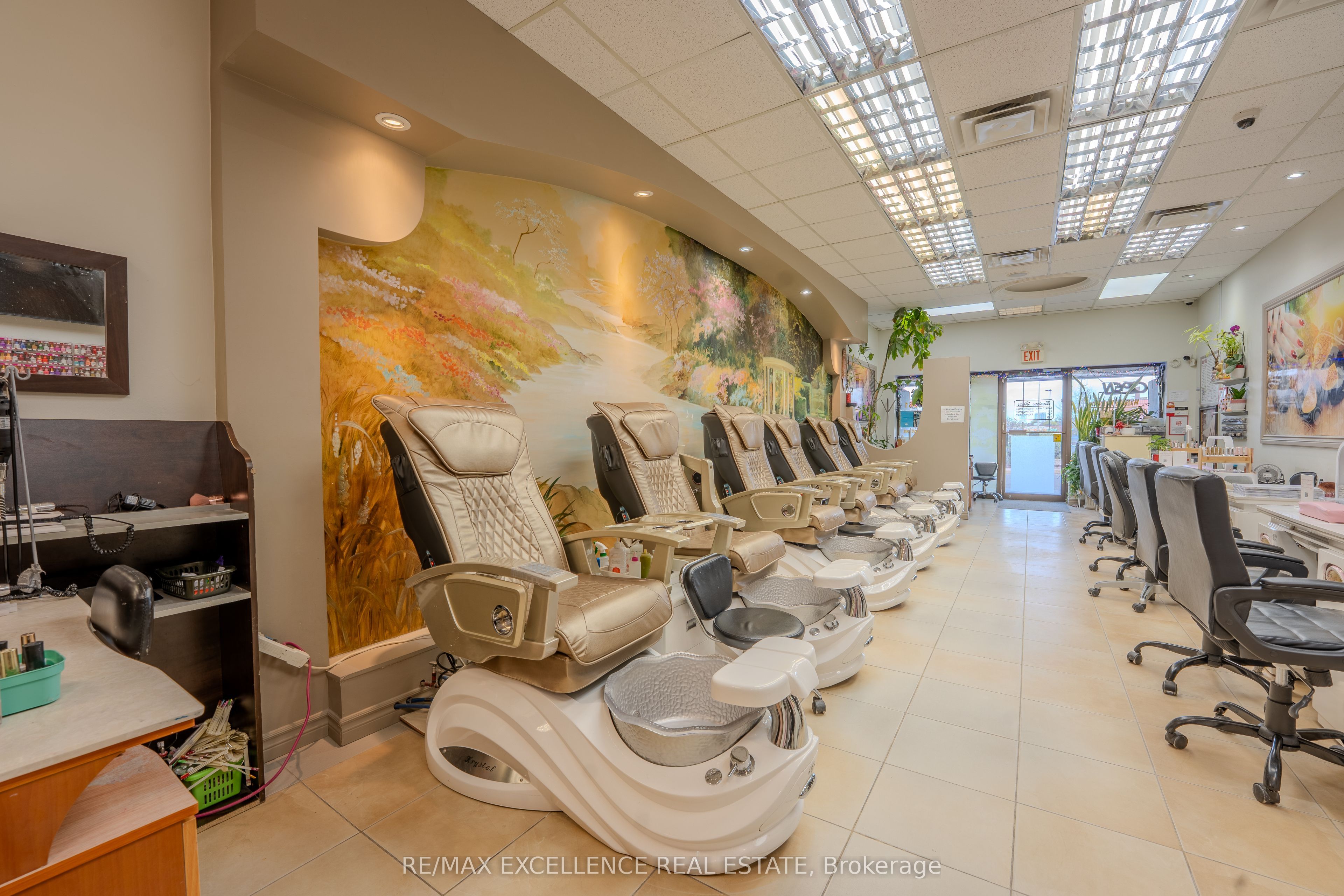 1 Steeles Avenue 11