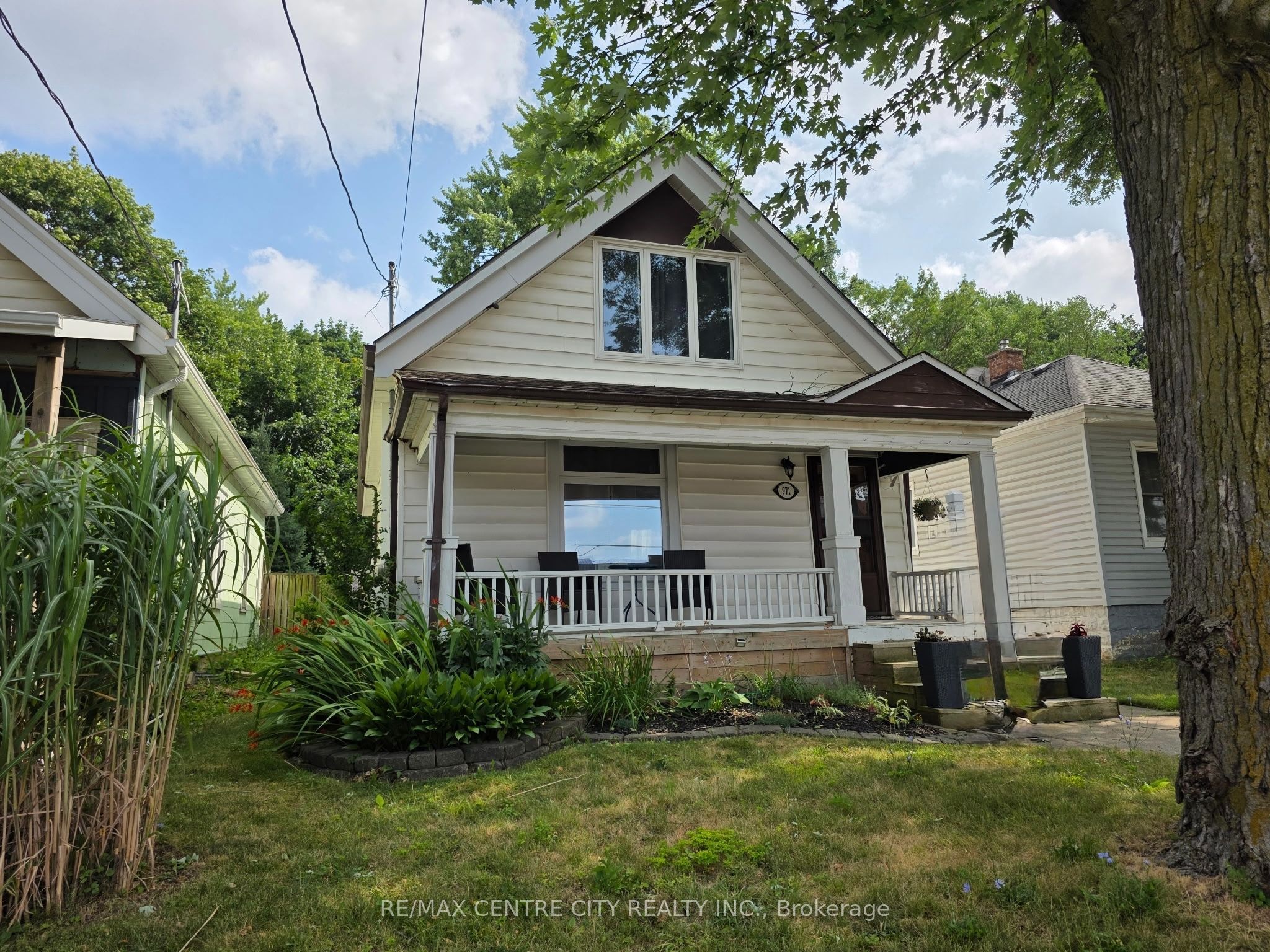 971 Elias Street