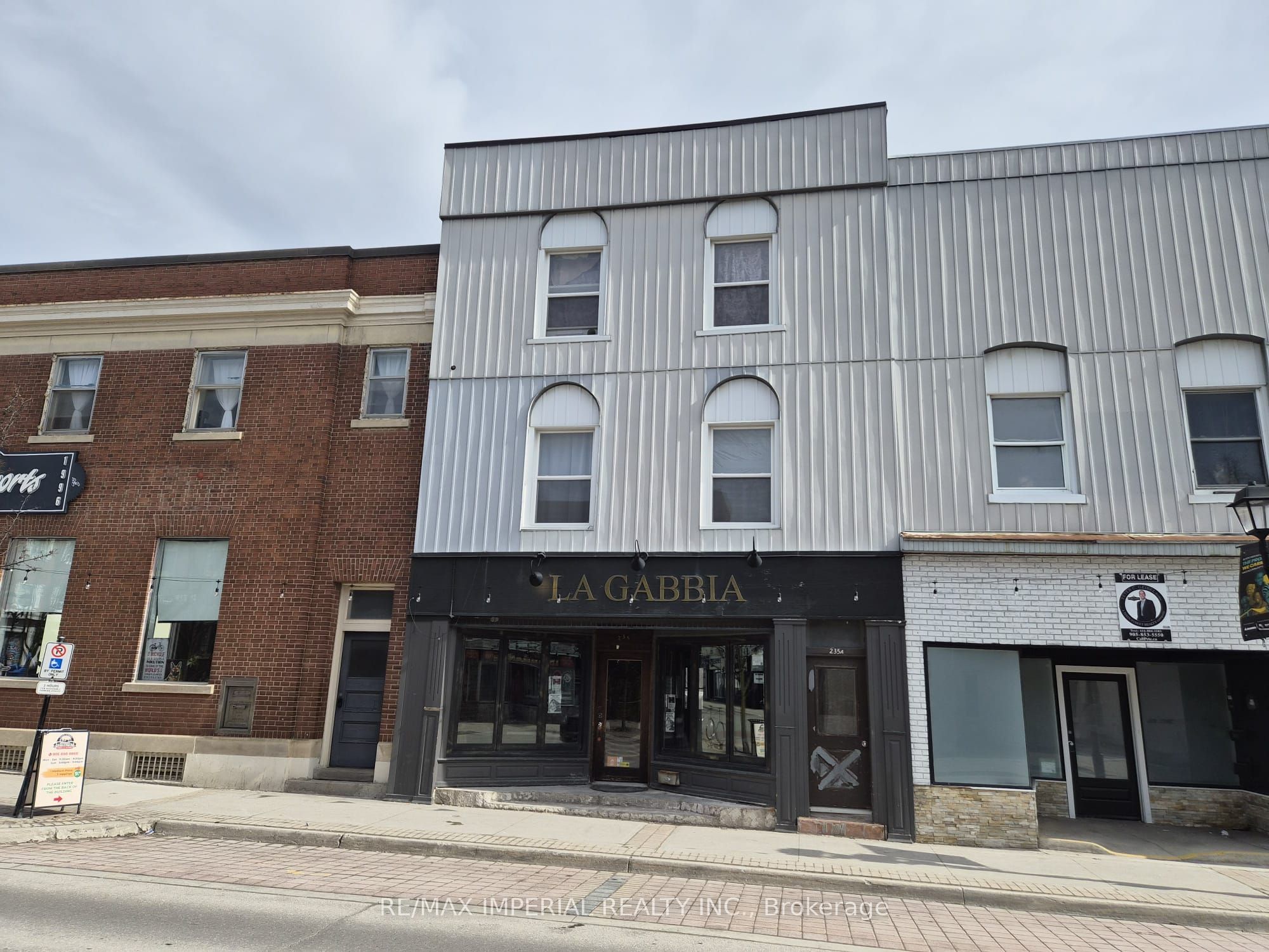 235 Main Street S