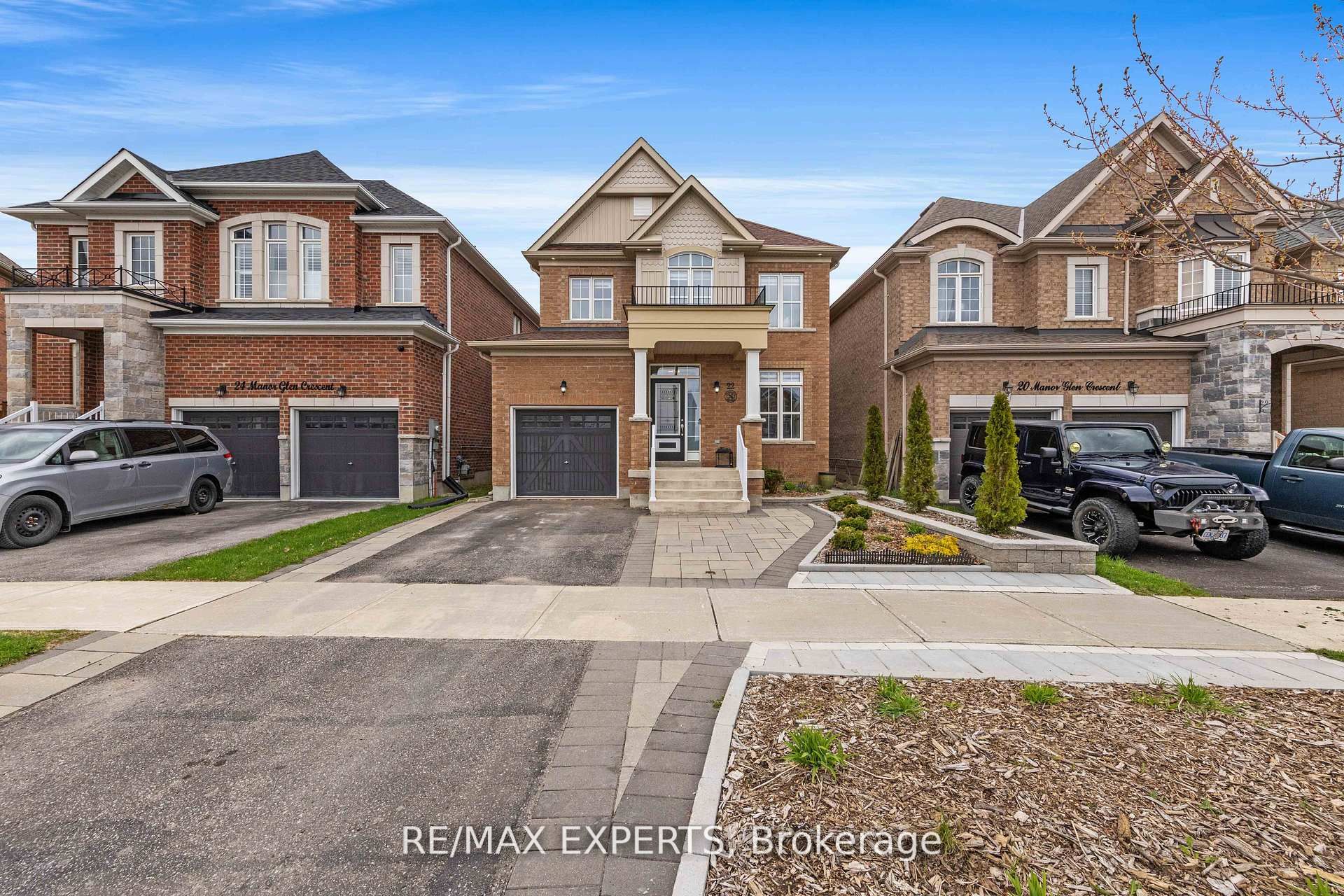 22 Manor Glen Crescent