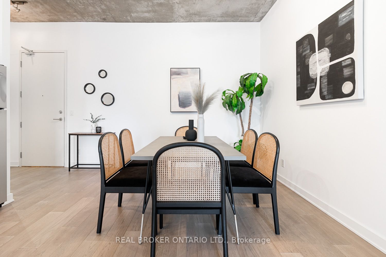 60 Bathurst Street 608