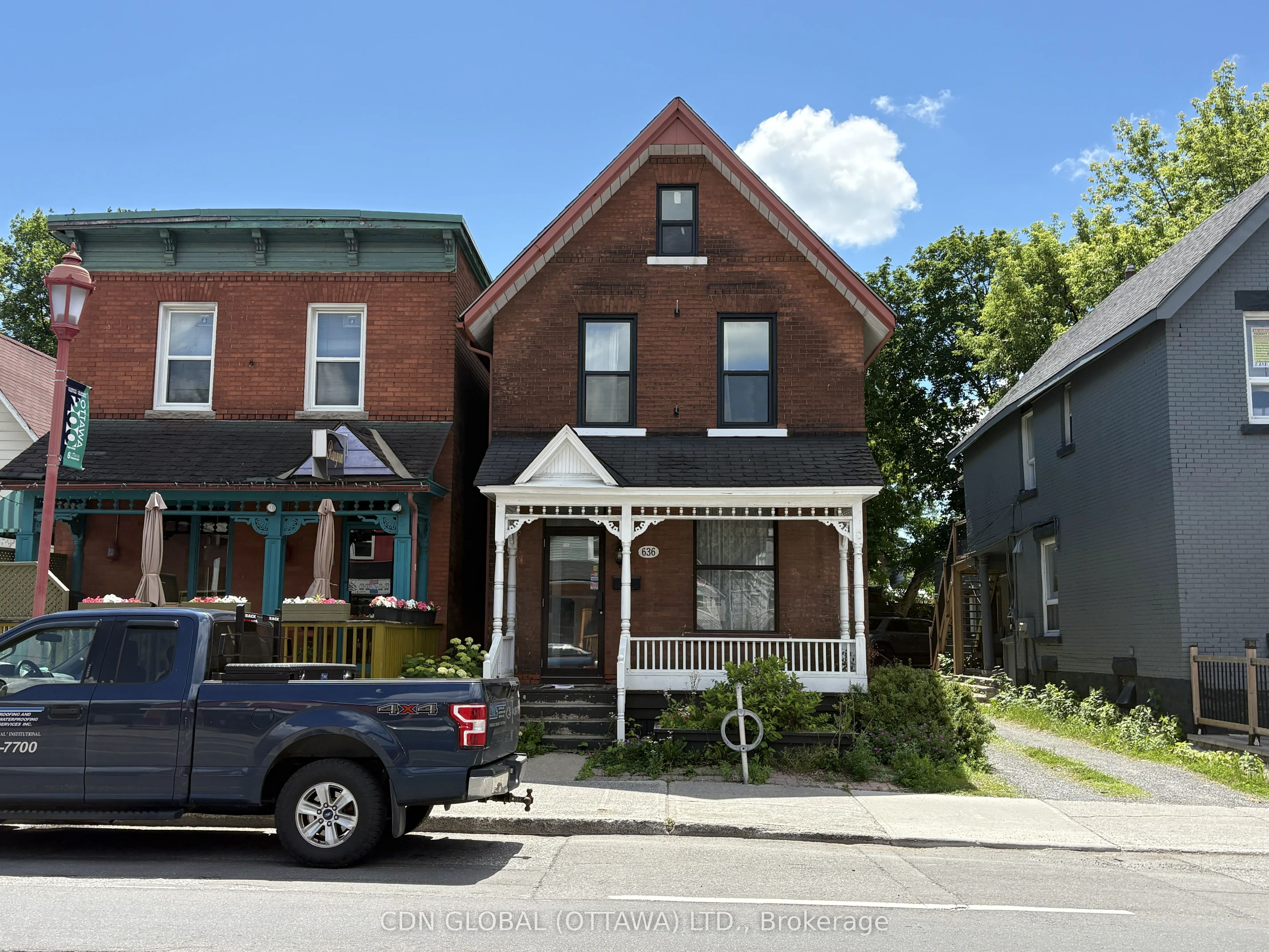 636 Somerset Street W