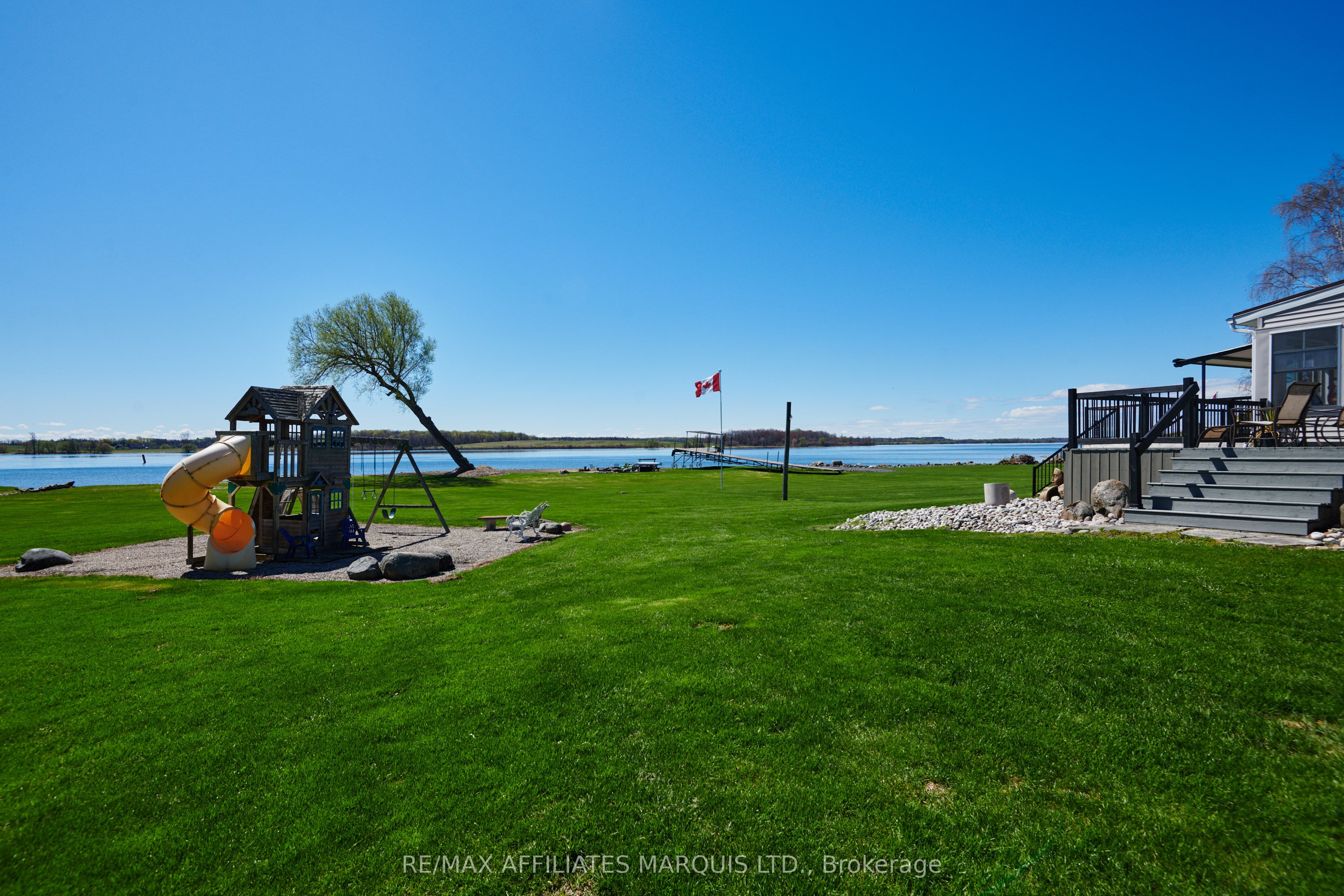 11728 Lakeshore Drive