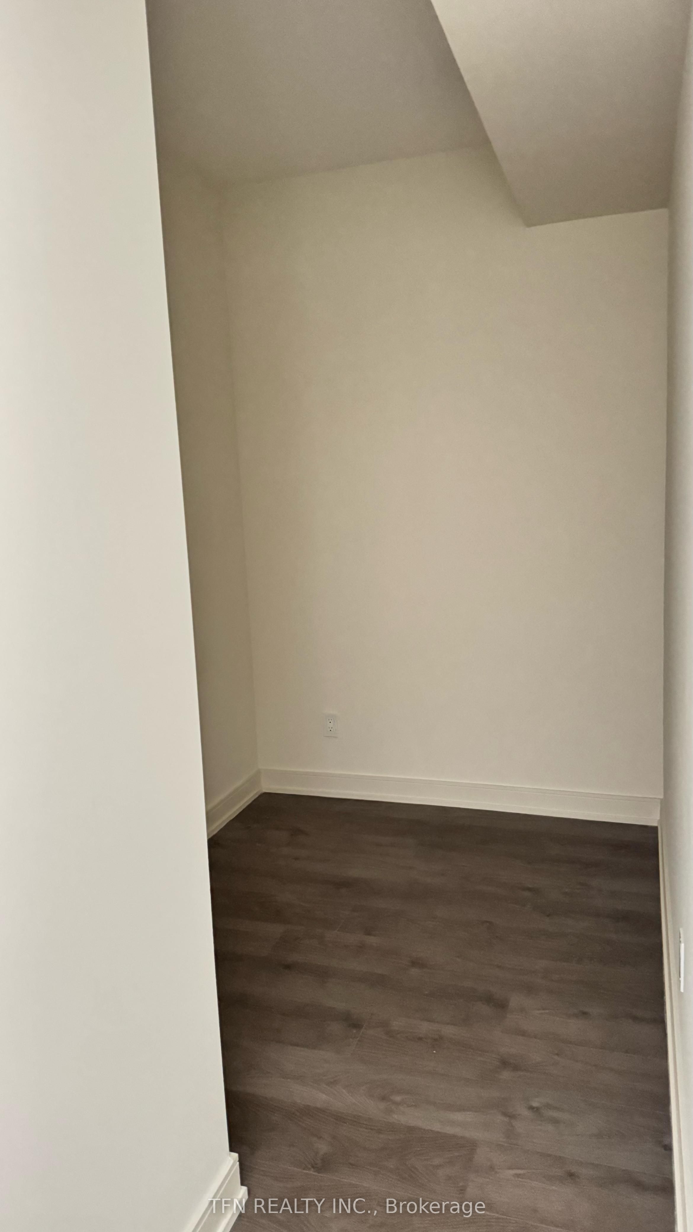 8010 Derry Road 1306