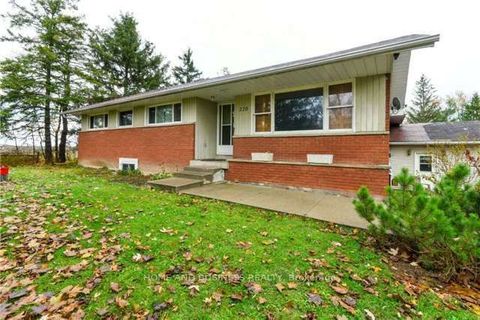 220 Burnhamthorpe Road E Oakville ON L6H 7B5