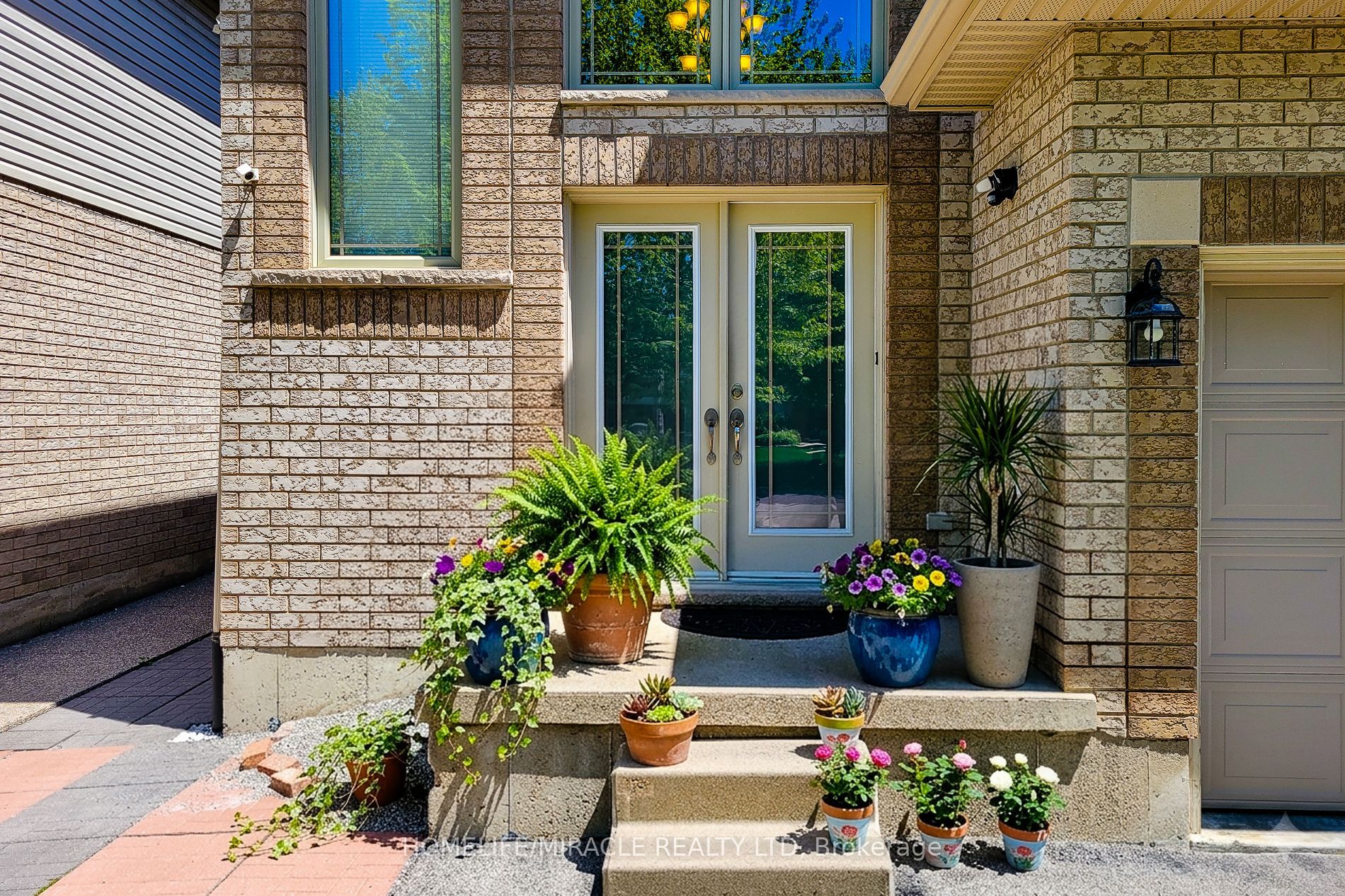 197 Cloverleaf Drive