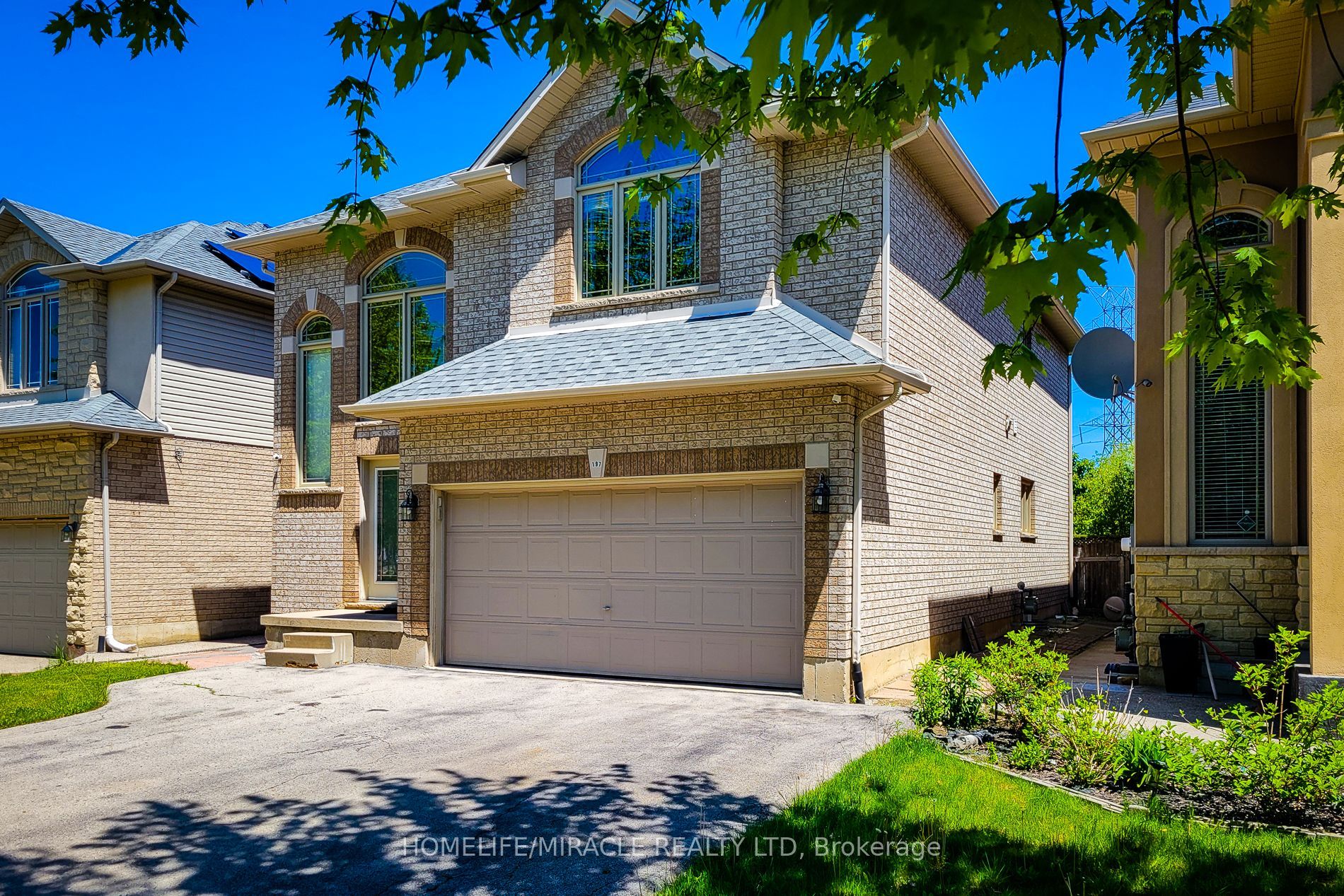 197 Cloverleaf Drive