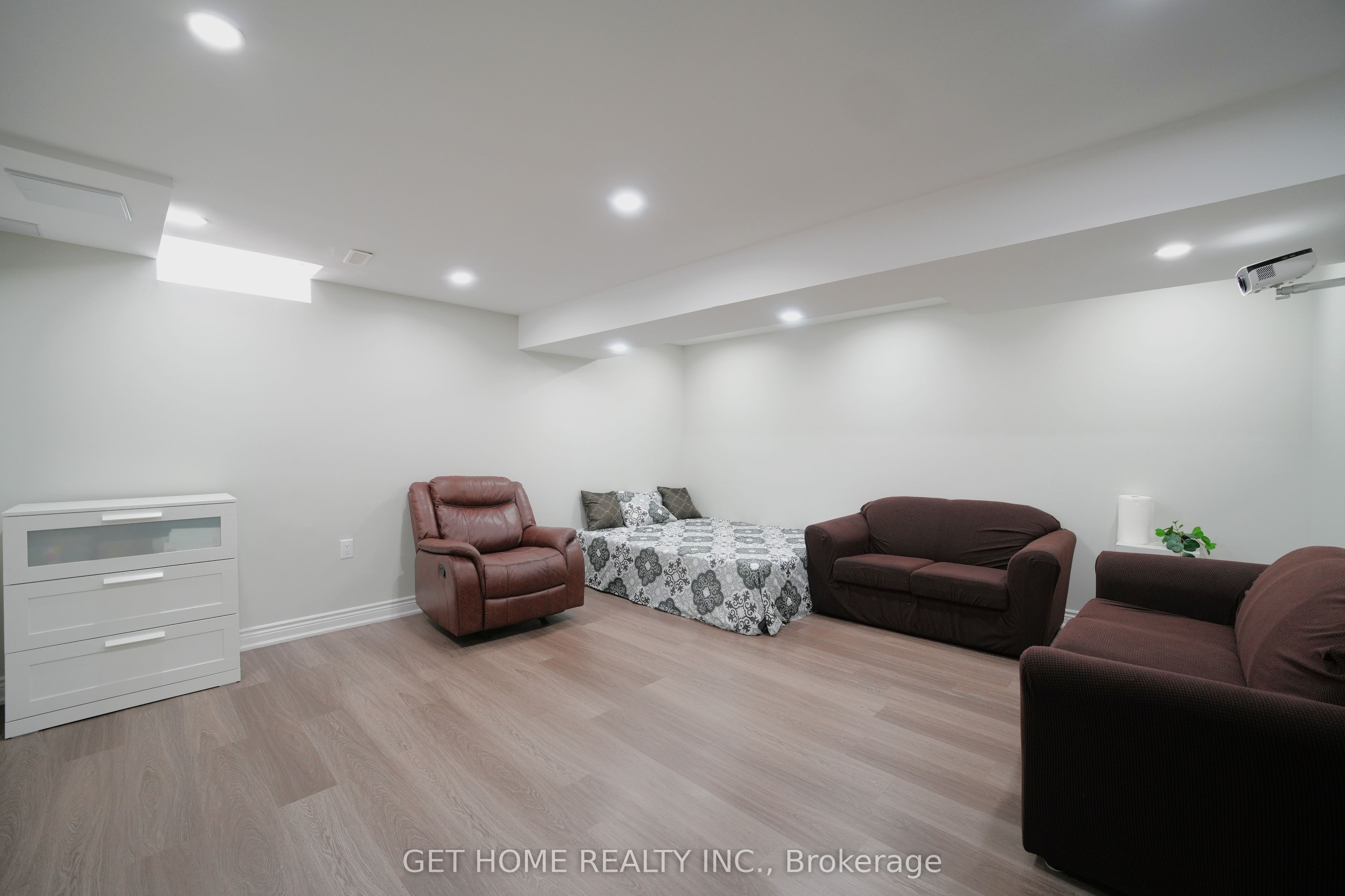 78 Spicebush Terrace