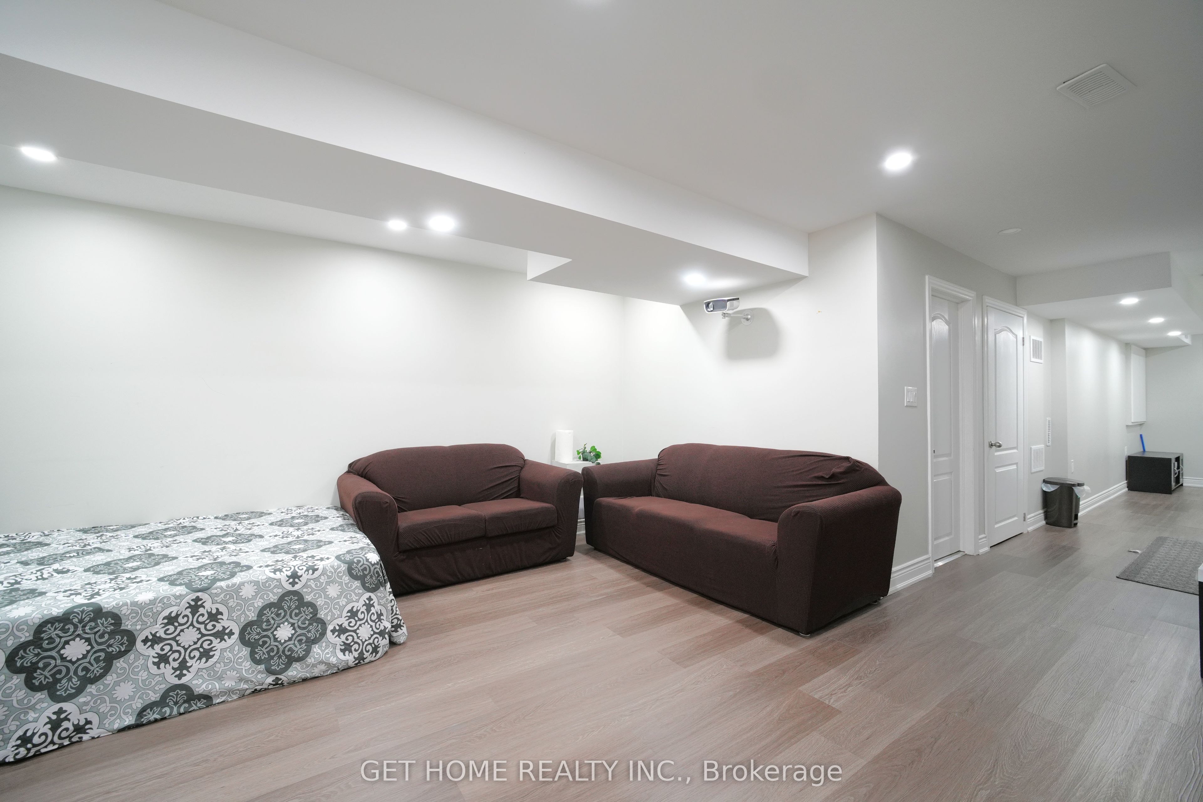 78 Spicebush Terrace