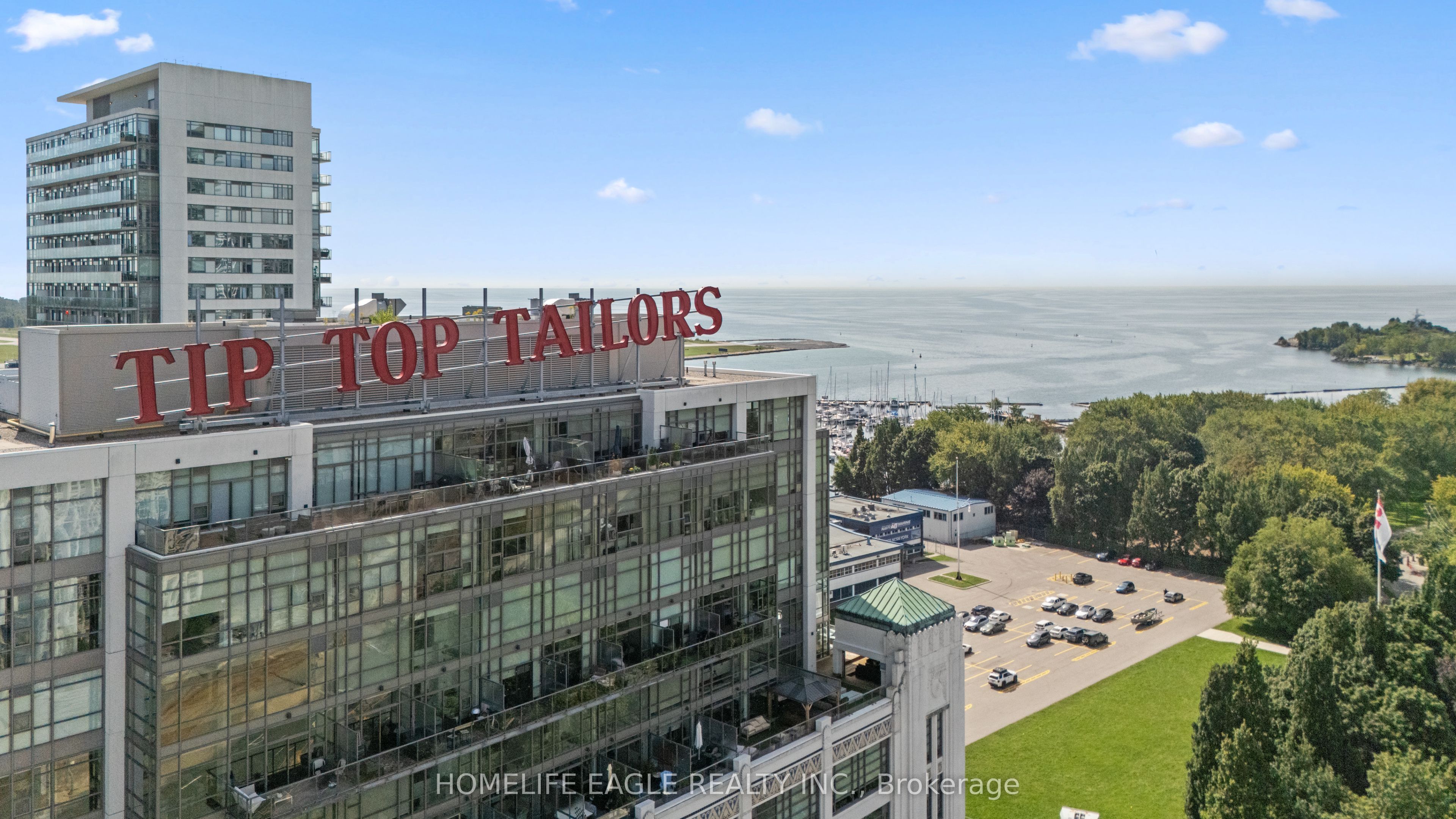 637 Lake Shore Boulevard W 805