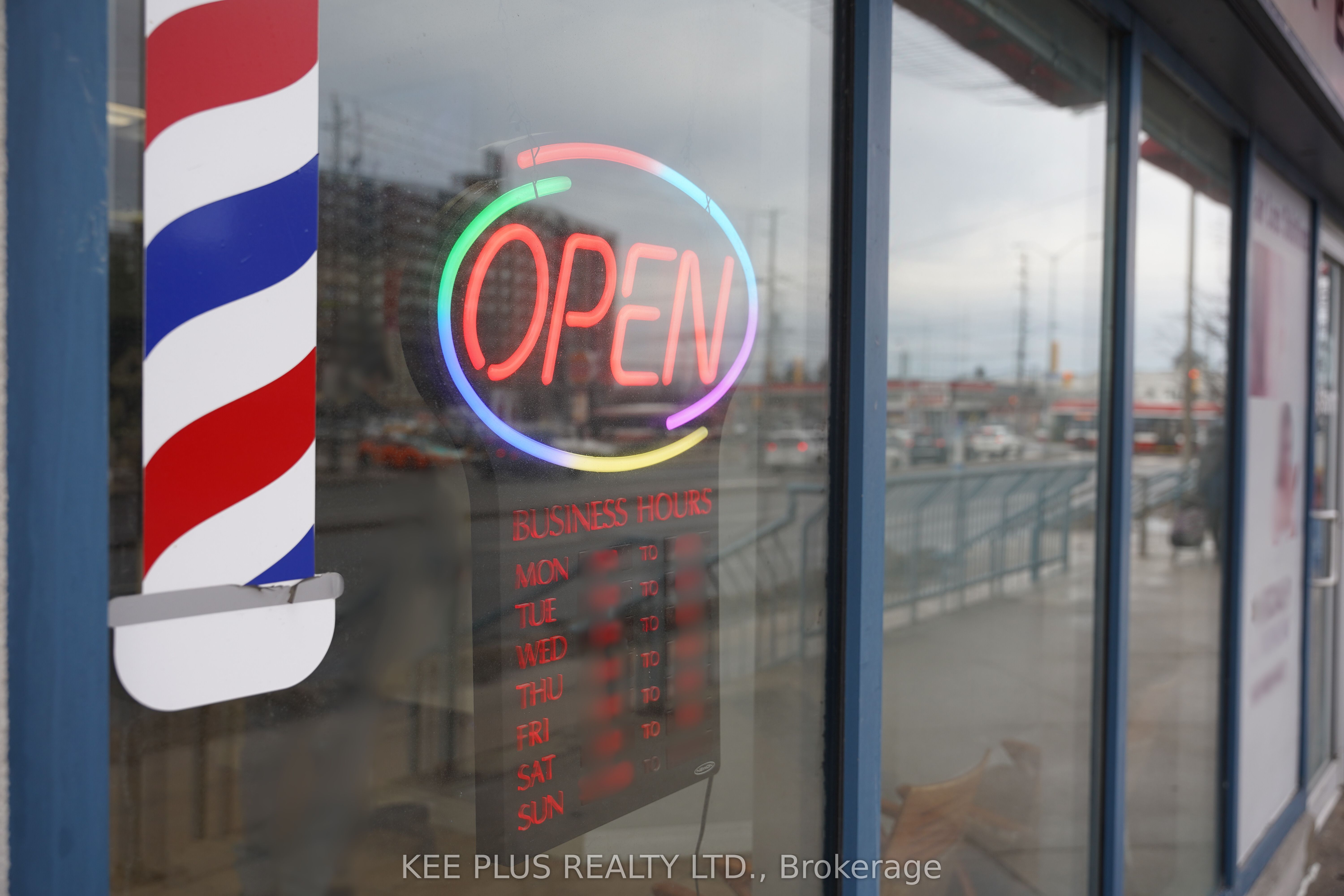 2560 Lawrence Avenue E 1