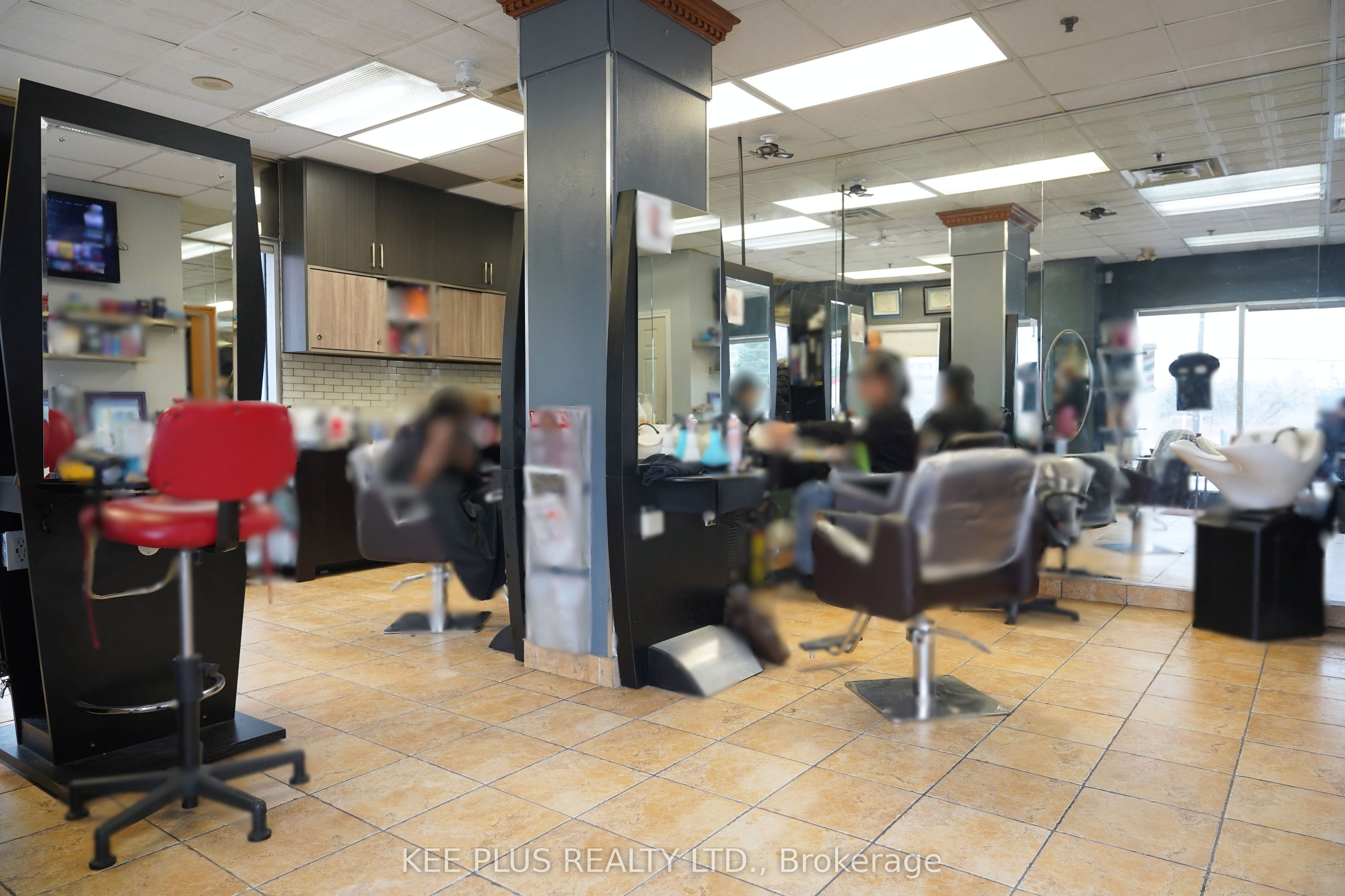 2560 Lawrence Avenue E 1