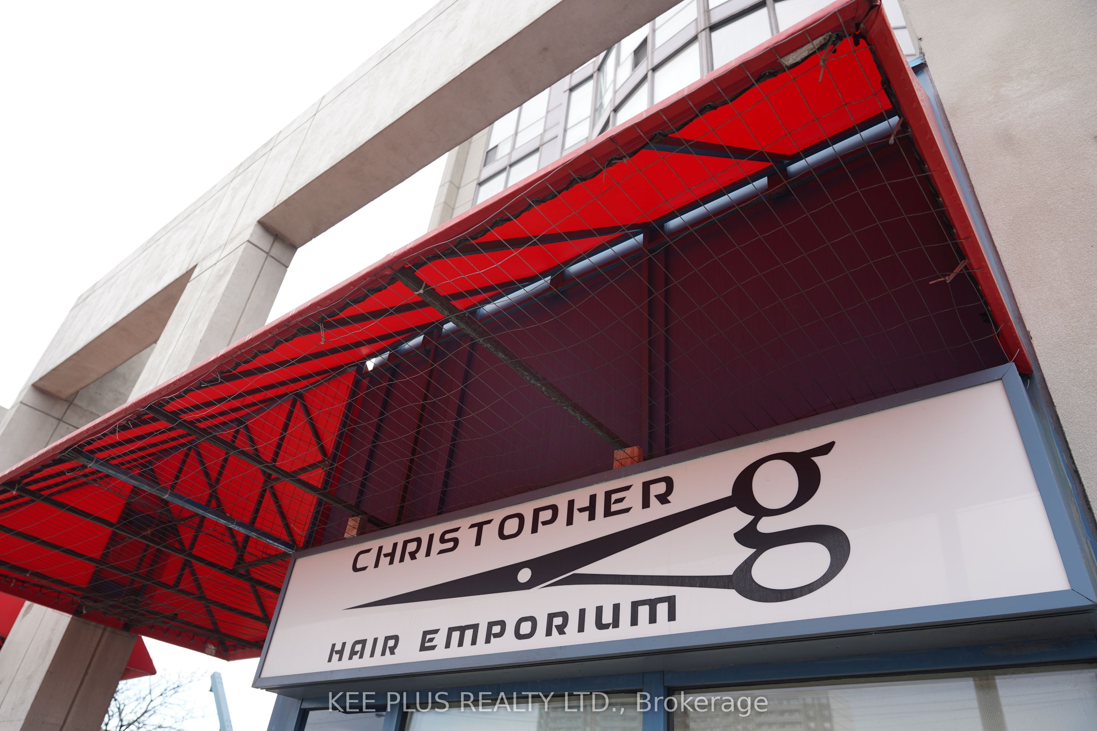 2560 Lawrence Avenue E 1