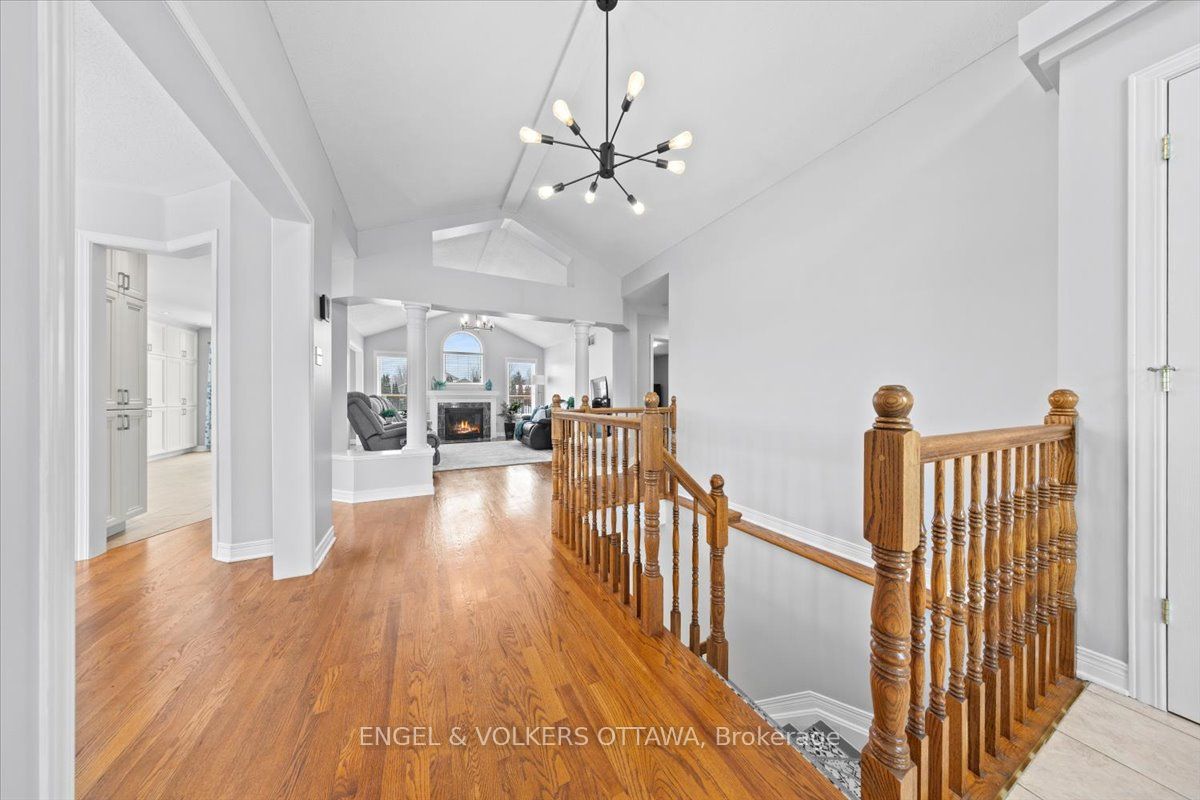 237 Heather Crescent