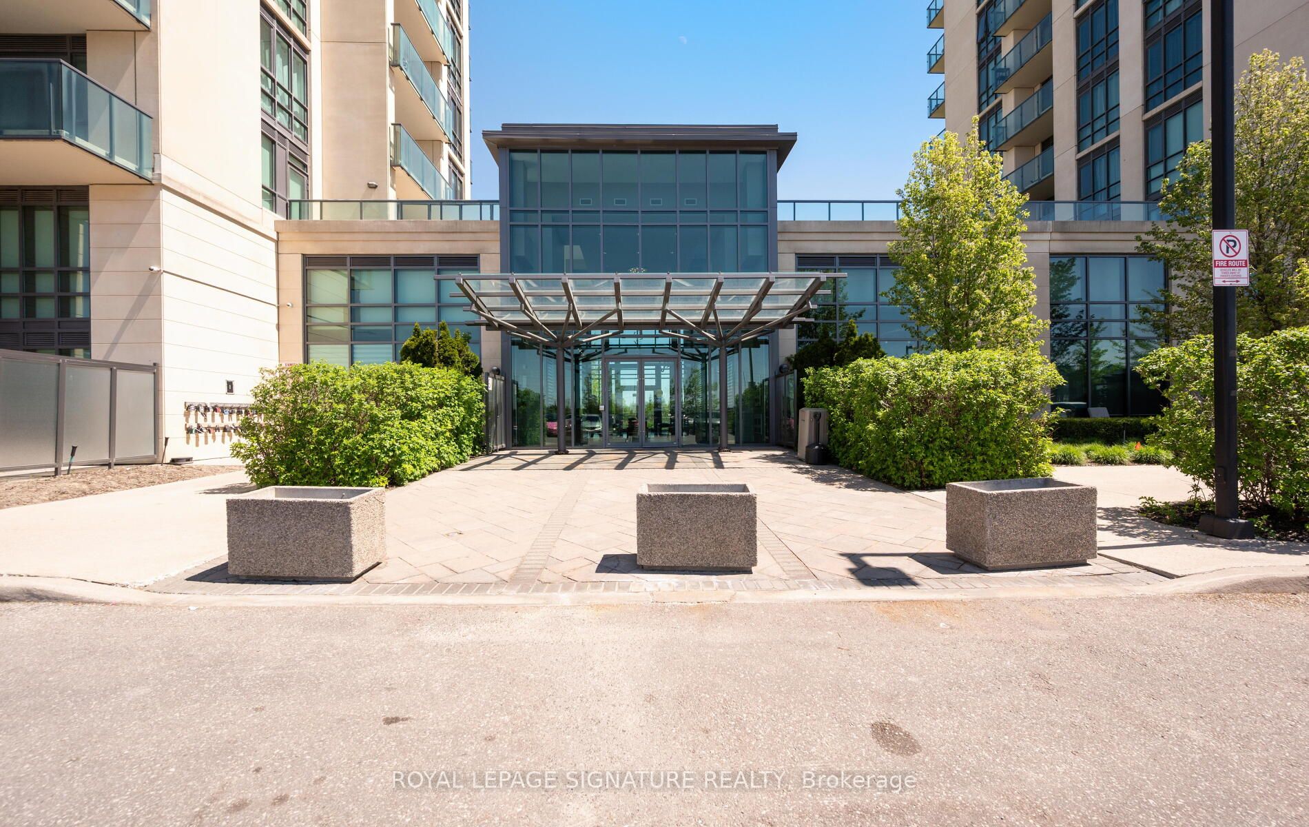 55 Yorkland Boulevard PH1202