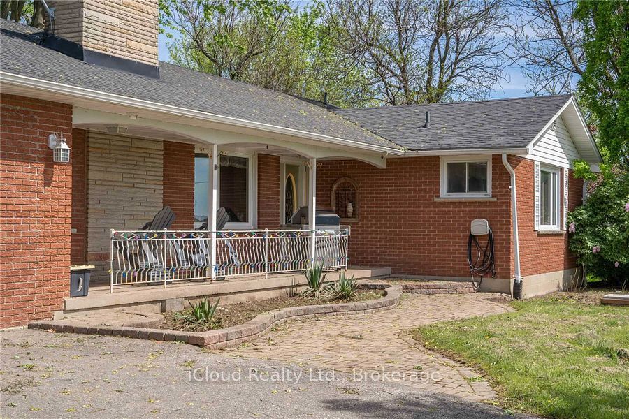 3736 Old School Road