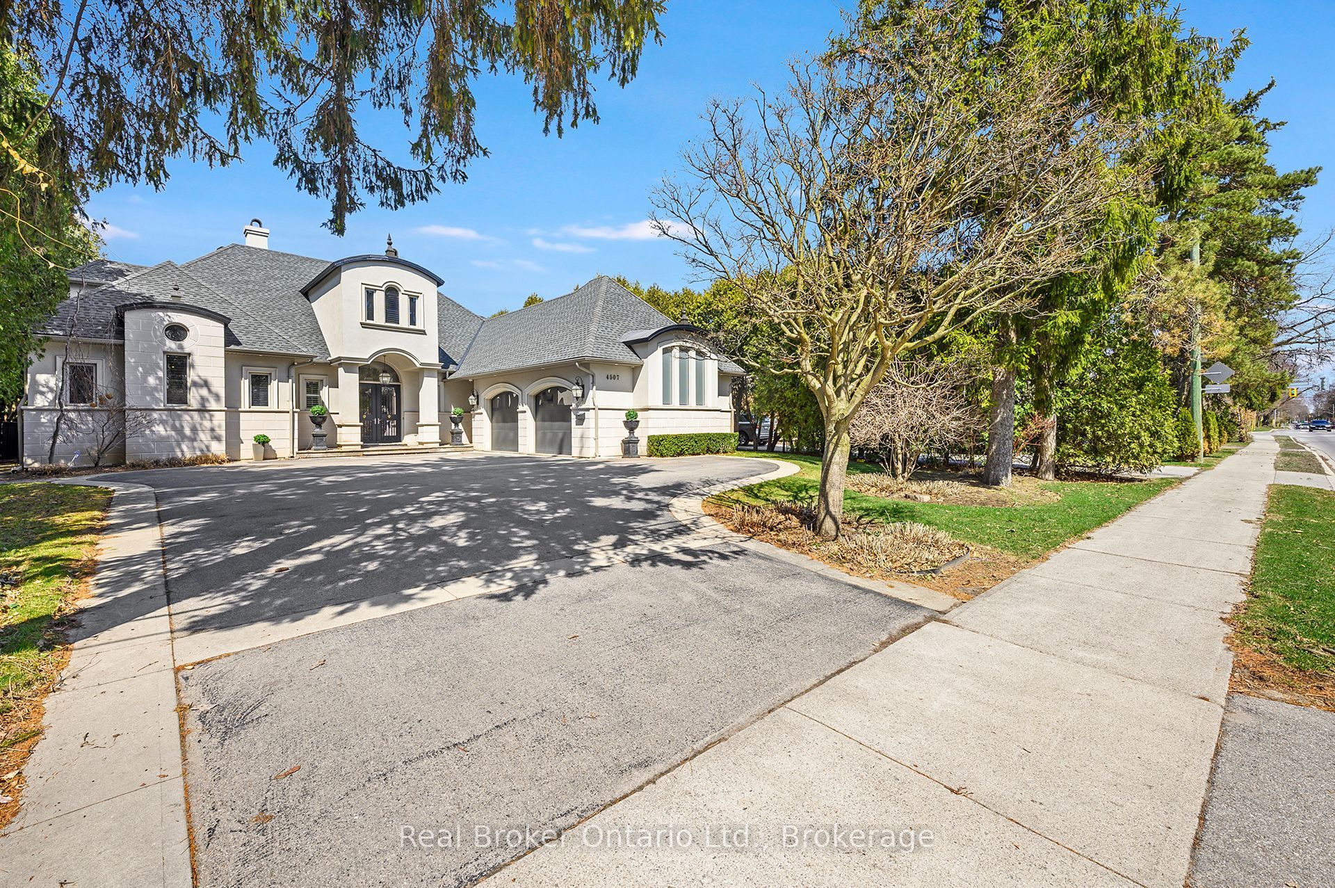4507 Lakeshore Road