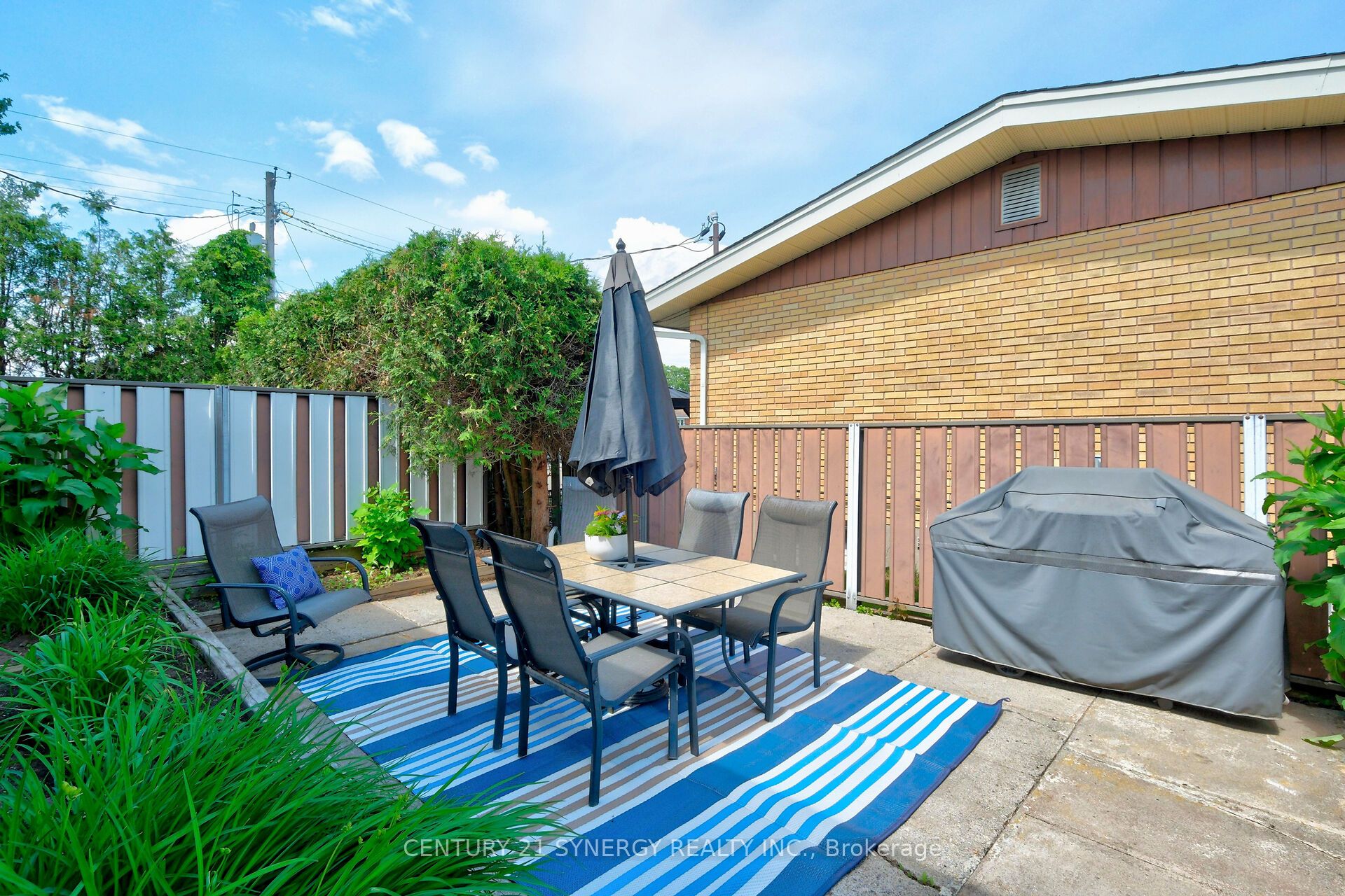 20 Sherry Lane