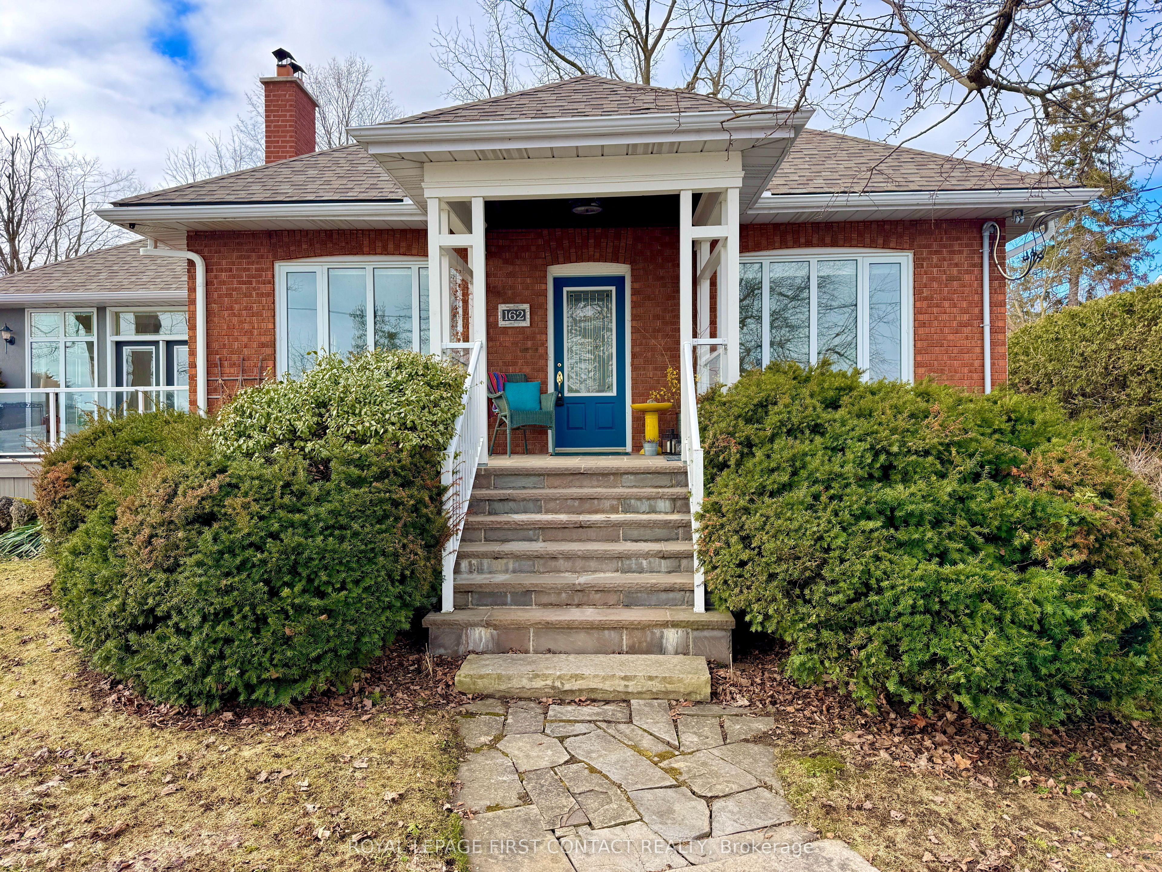 162 Kempenfelt Drive