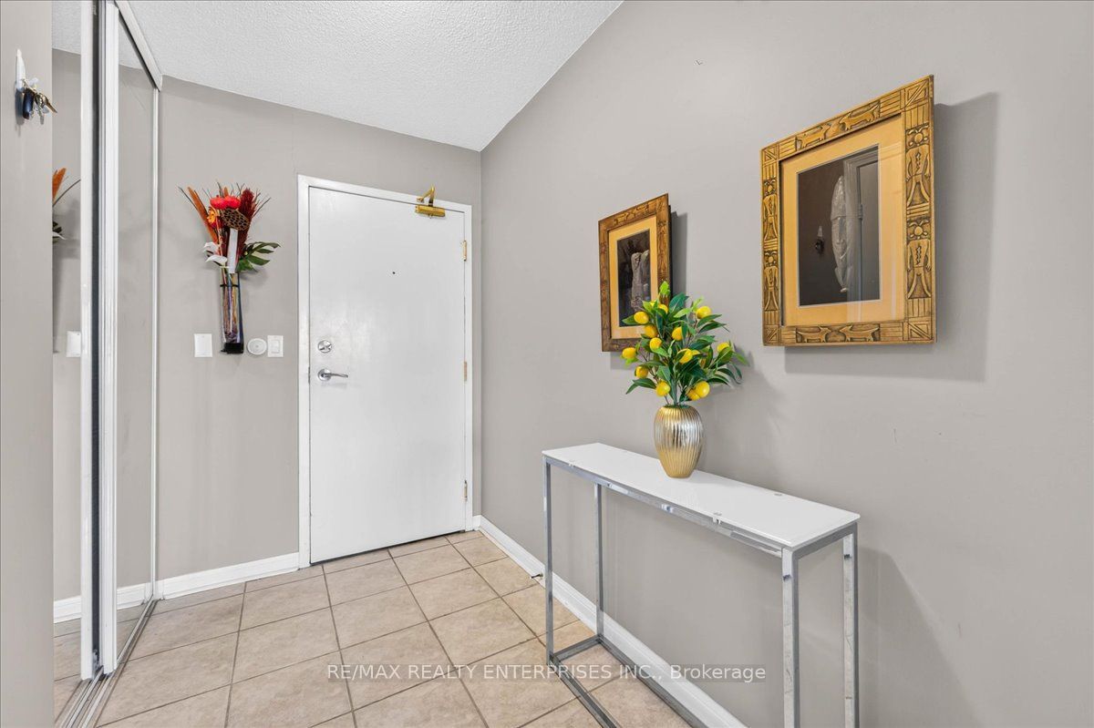 1150 Parkwest Place 403