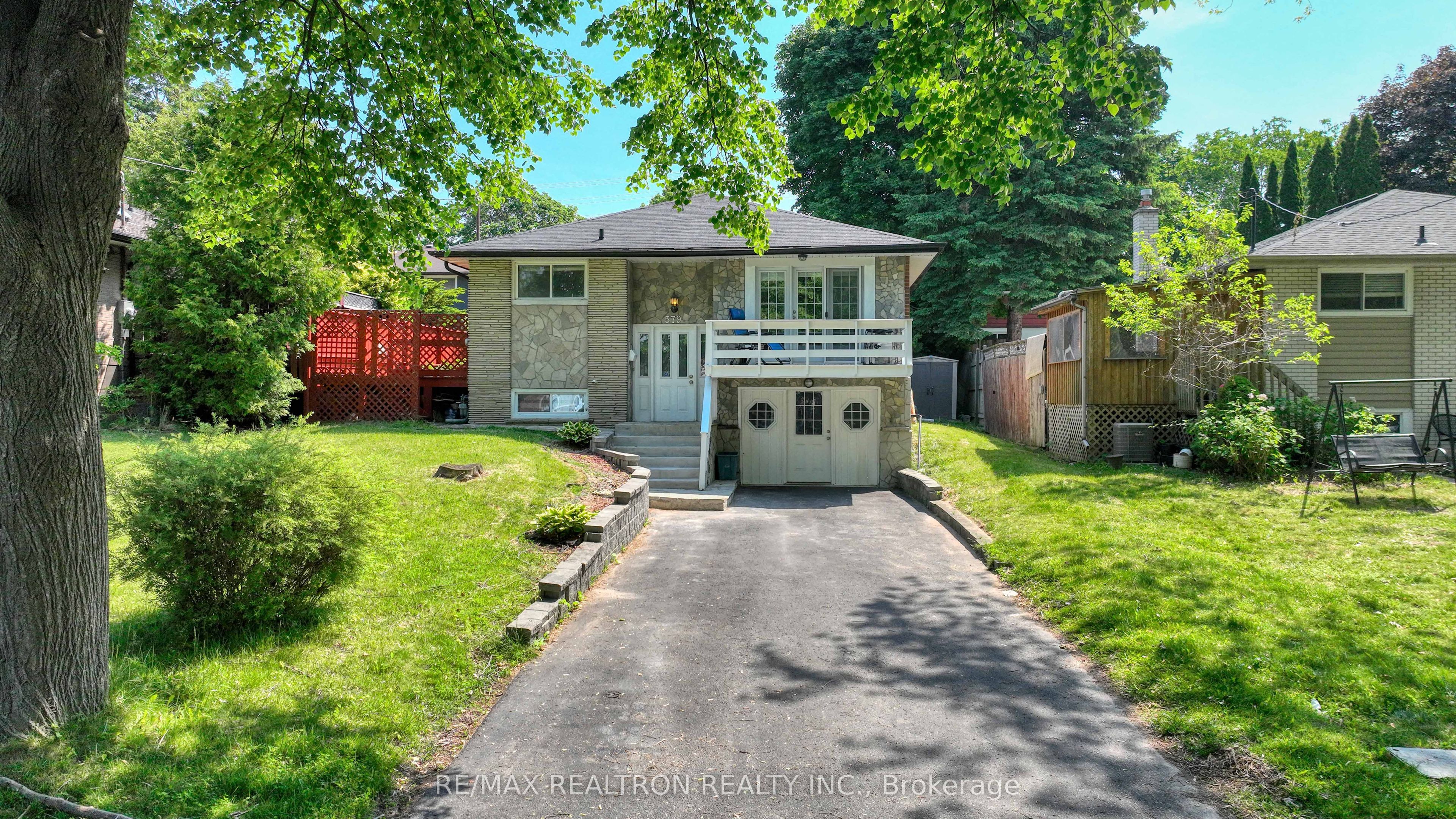579 Pinewood Street