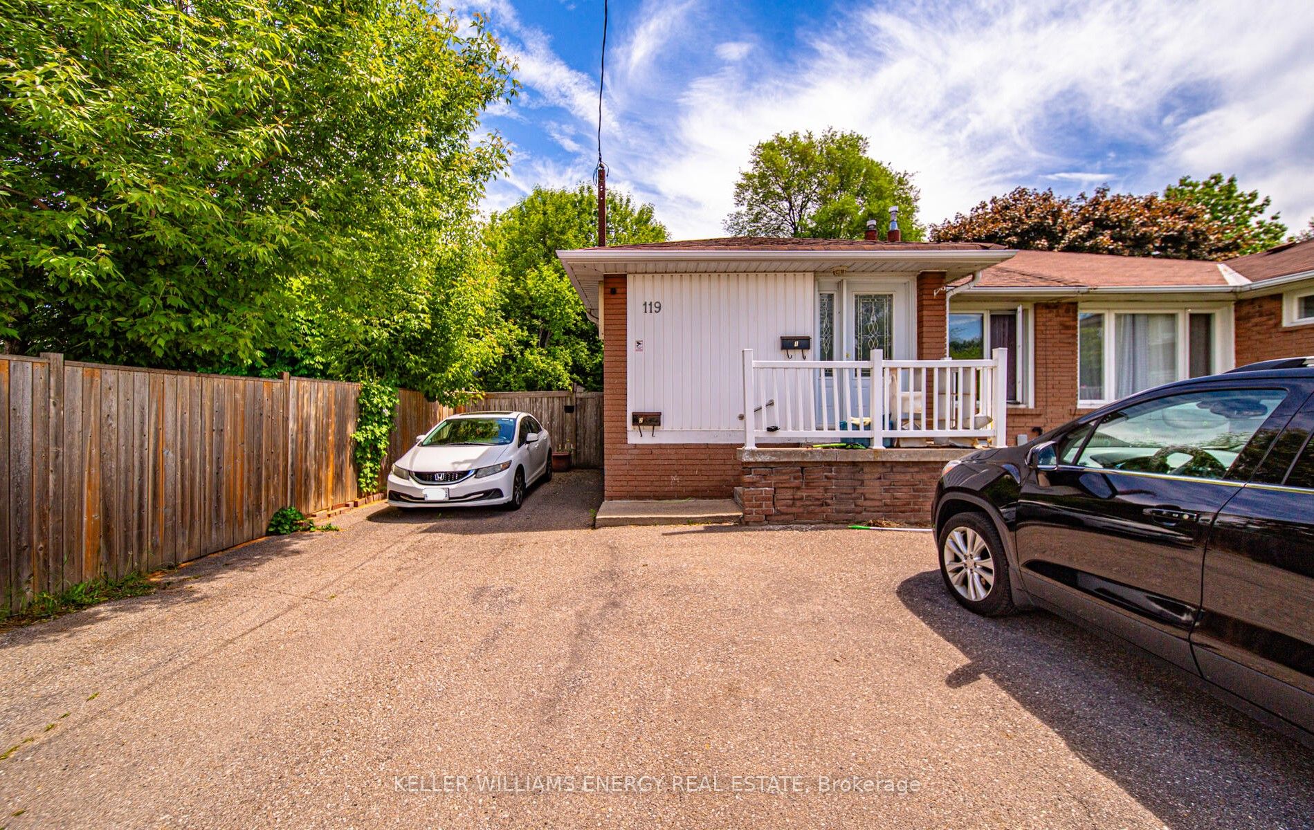 119 & 121 Lupin Drive