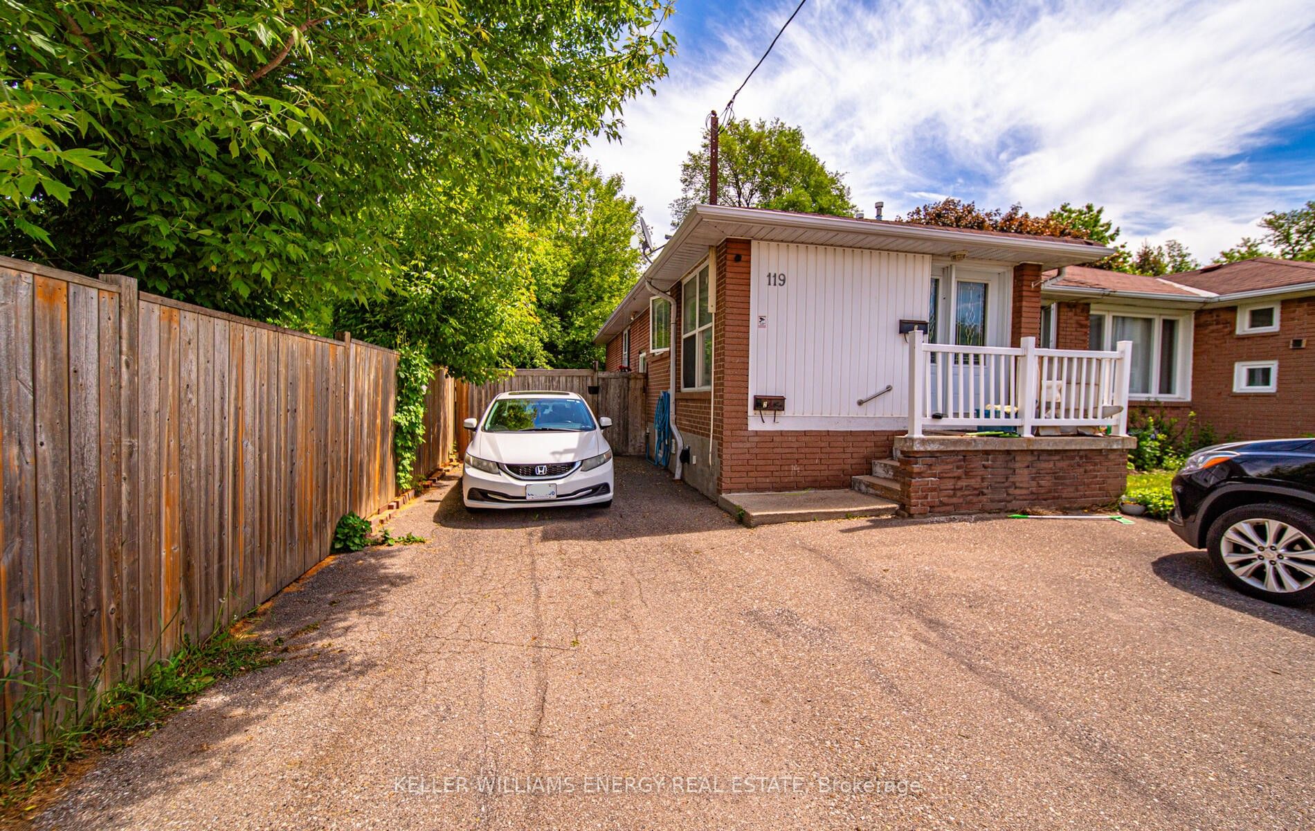 119 & 121 Lupin Drive