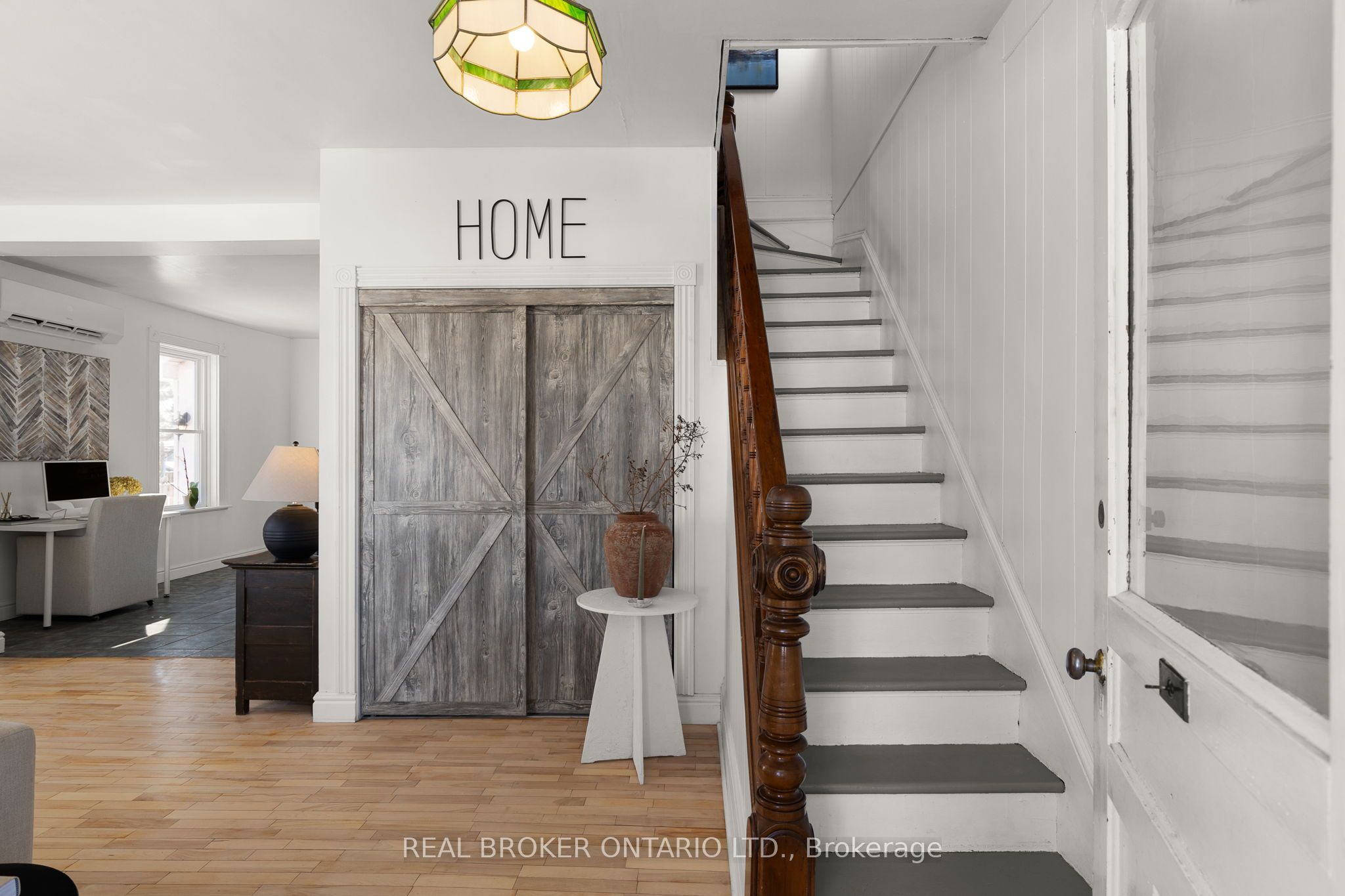 25 Maddison Street W