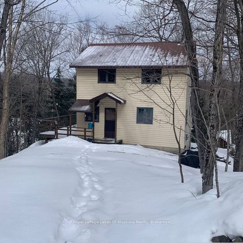 22 Frank Lane Perry ON P0A 1J0