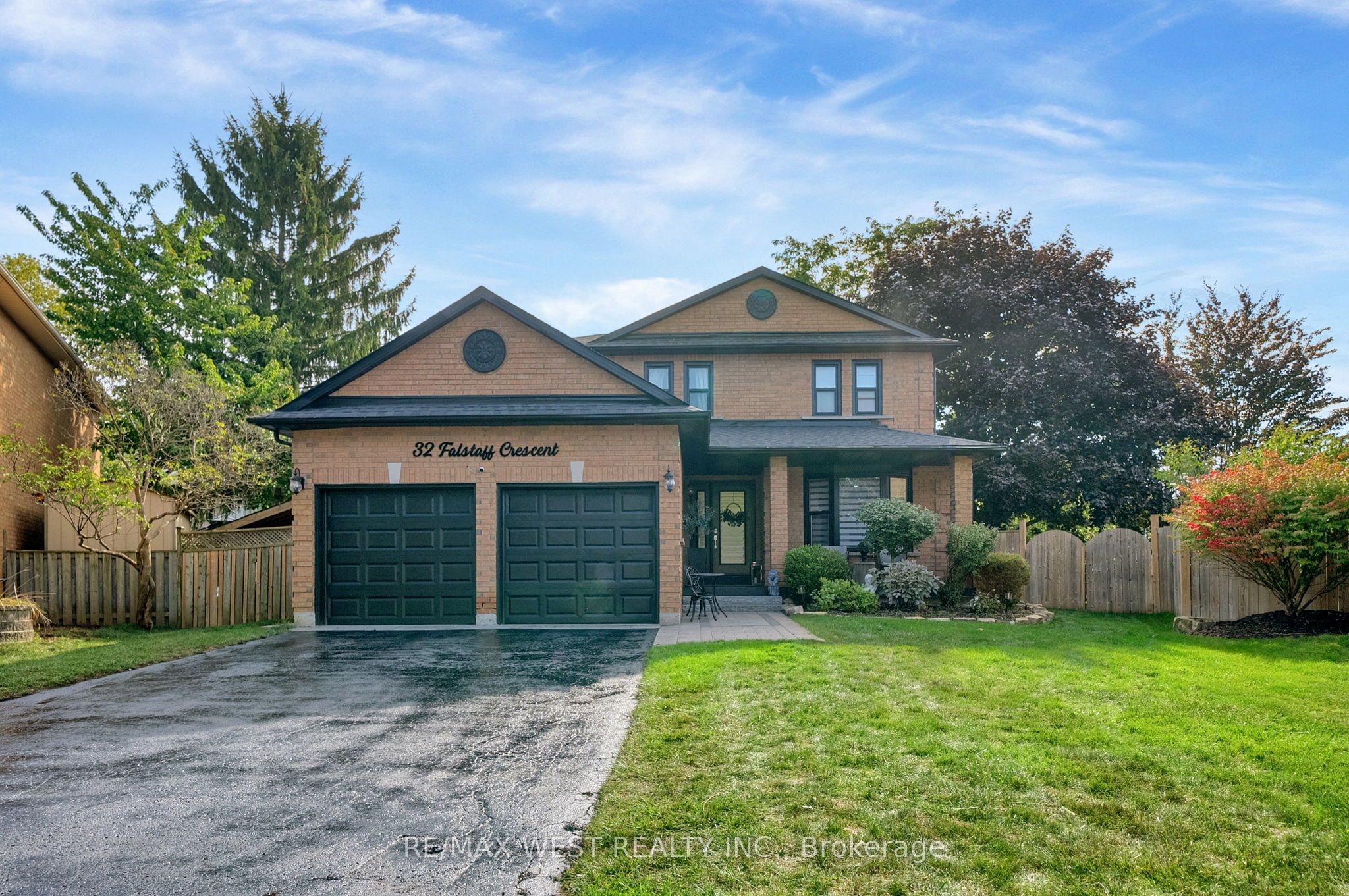 32 Falstaff Crescent